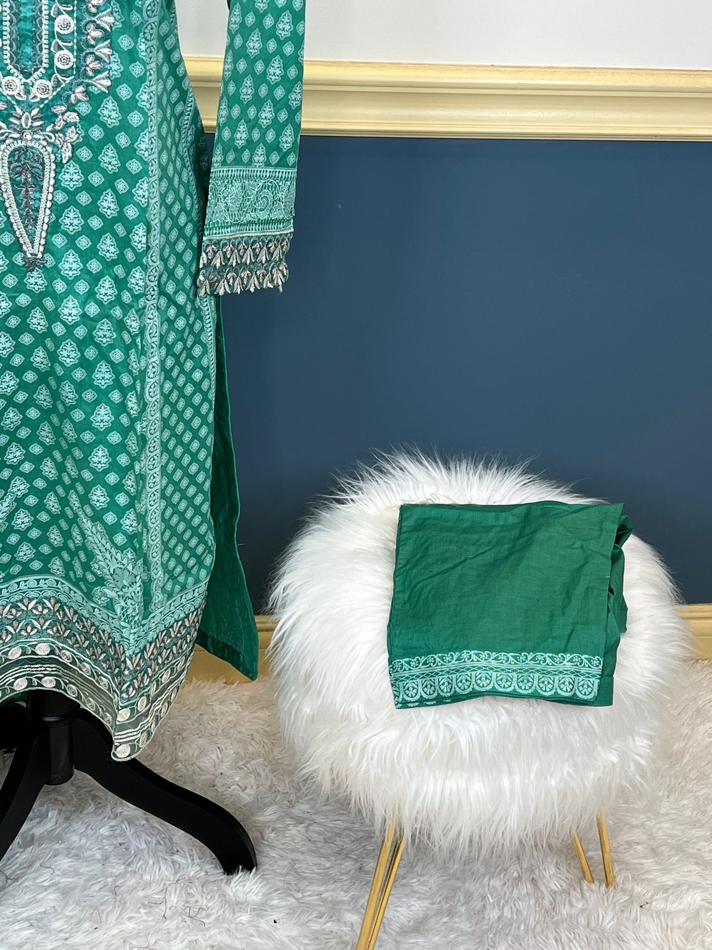 Pakistani Stitched Embroidered lawn Salwar kameez ready to ship