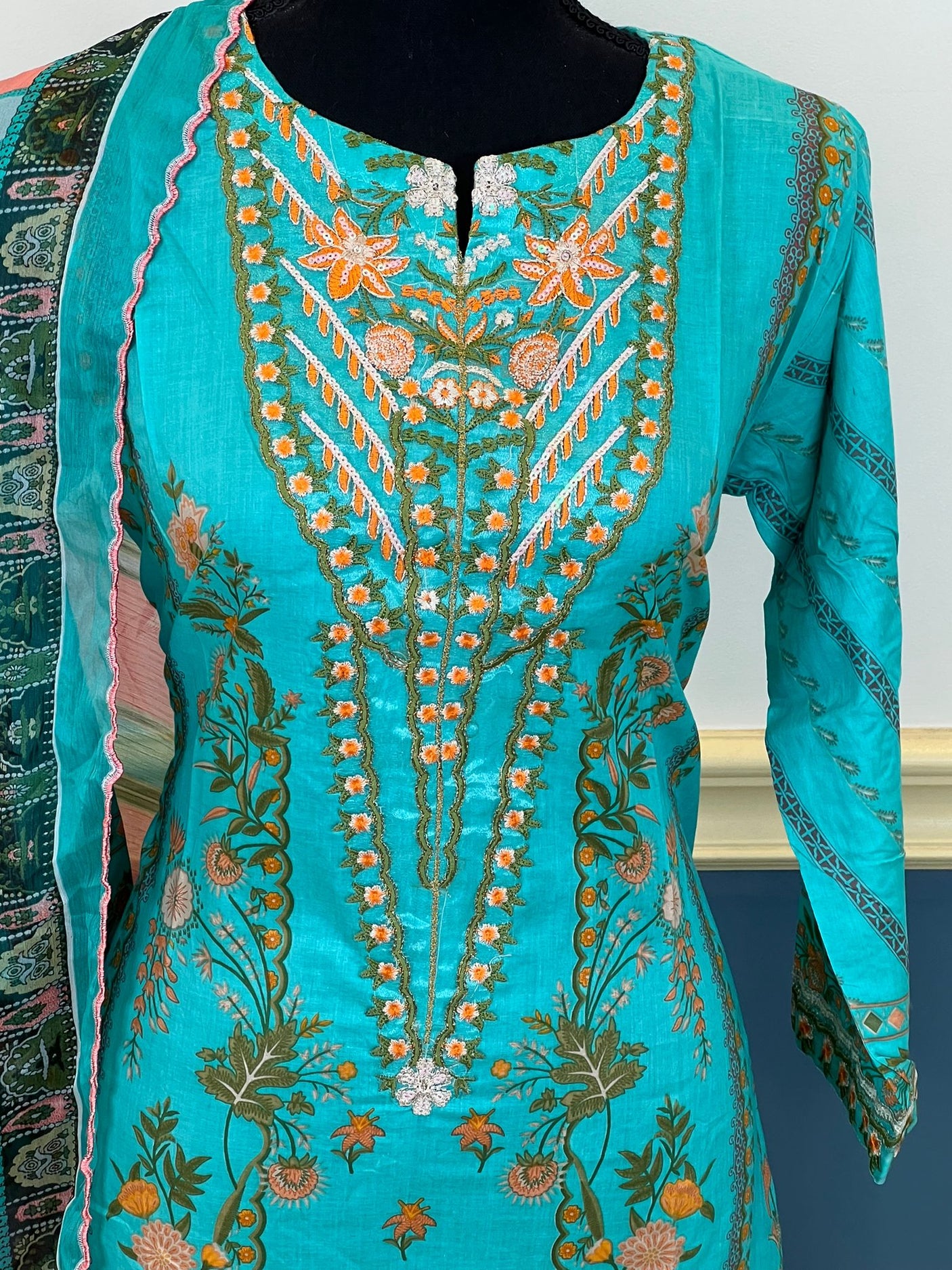 Pakistani Stitched Embroidered lawn Salwar kameez ready to ship