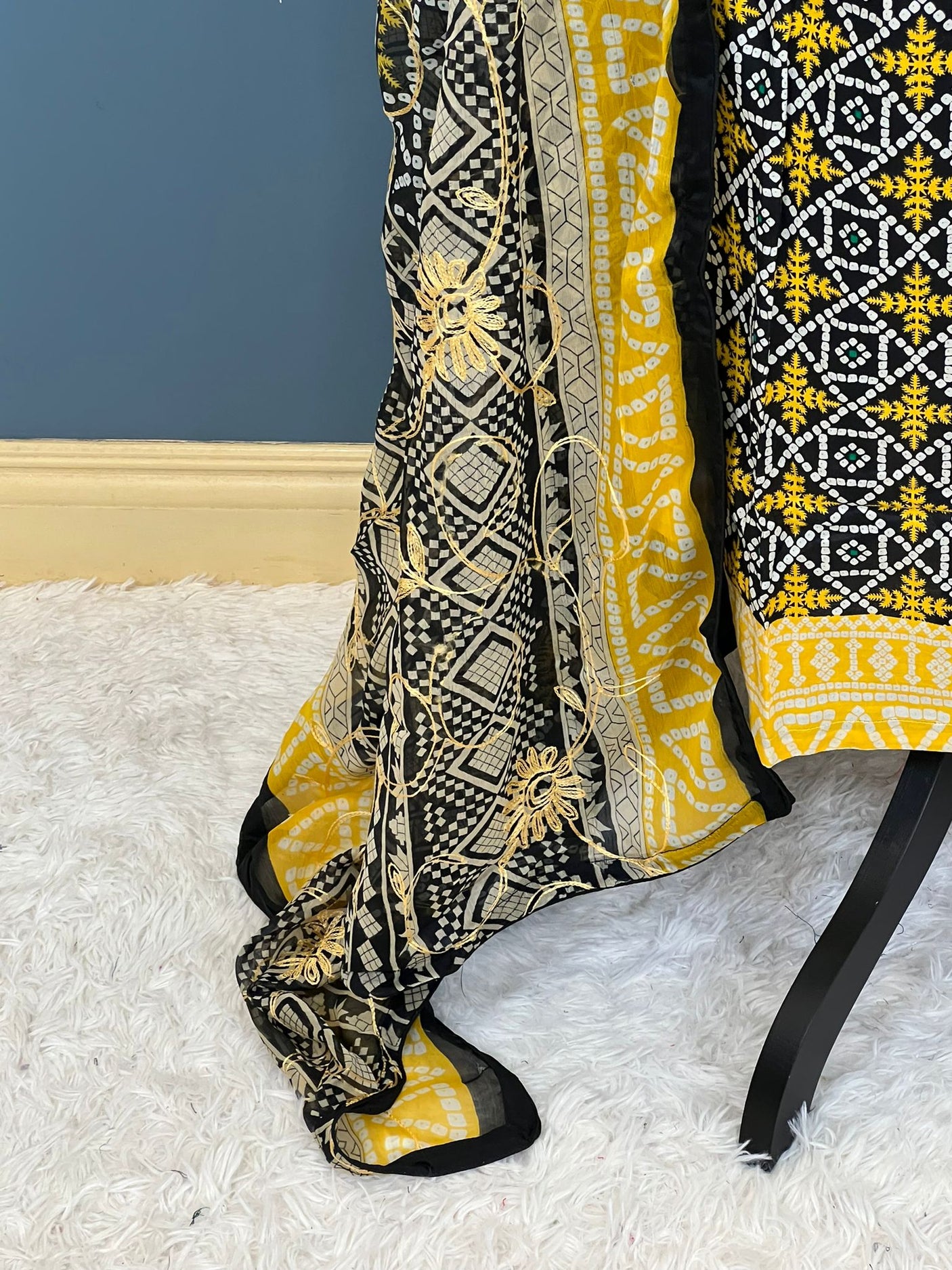 Pakistani Stitched Embroidered lawn Salwar kameez ready to ship