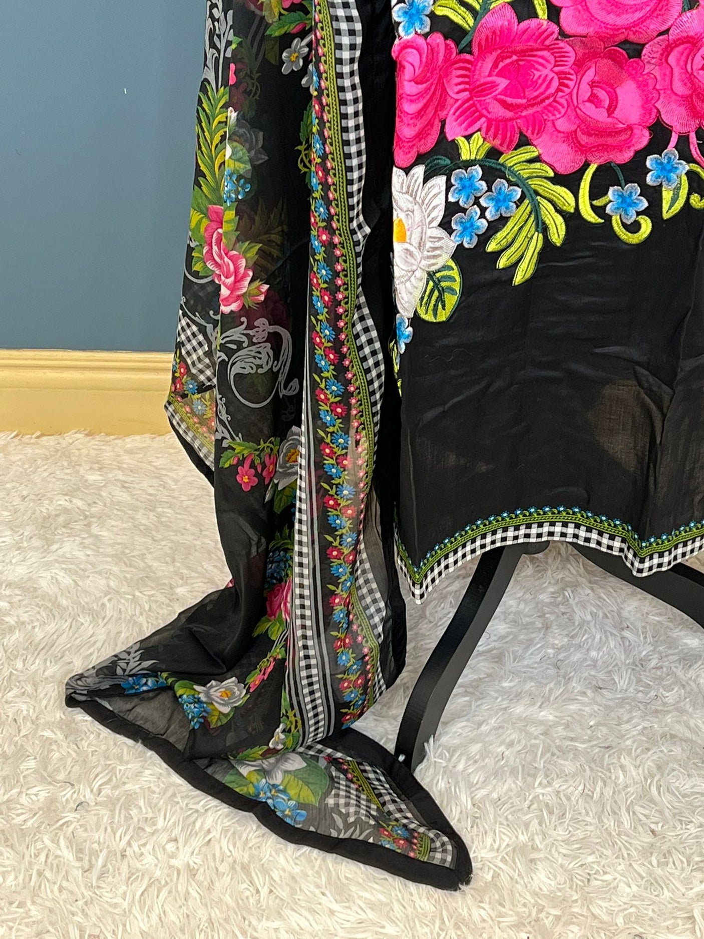 Pakistani Stitched Embroidered lawn Salwar kameez ready to ship