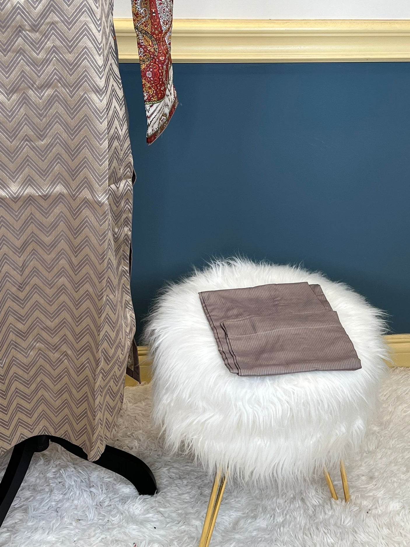 Pakistani Stitched Embroidered lawn Salwar kameez ready to ship