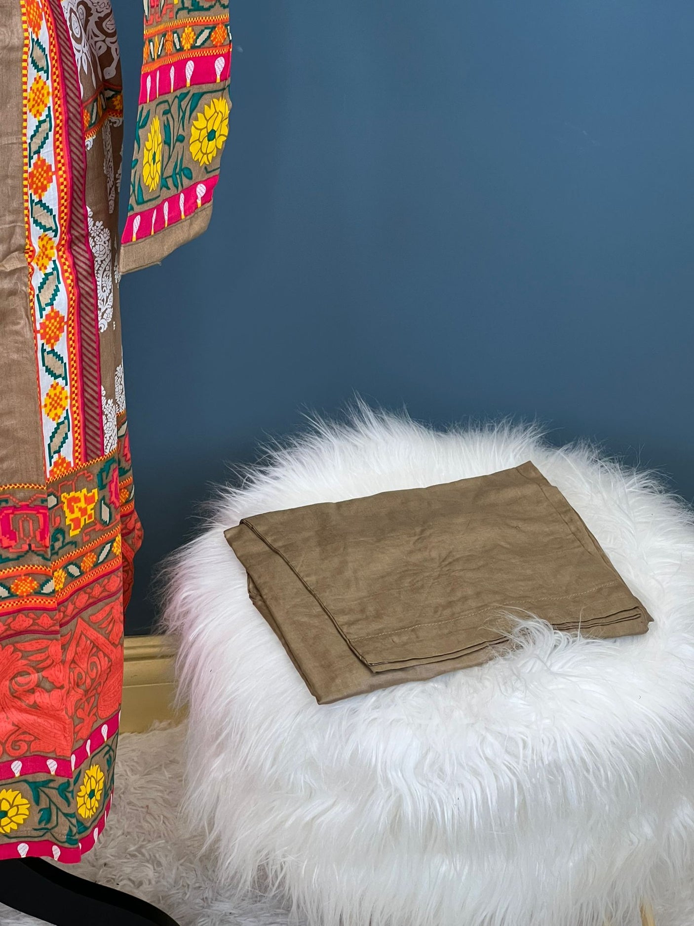 Pakistani Stitched Embroidered lawn Salwar kameez ready to ship