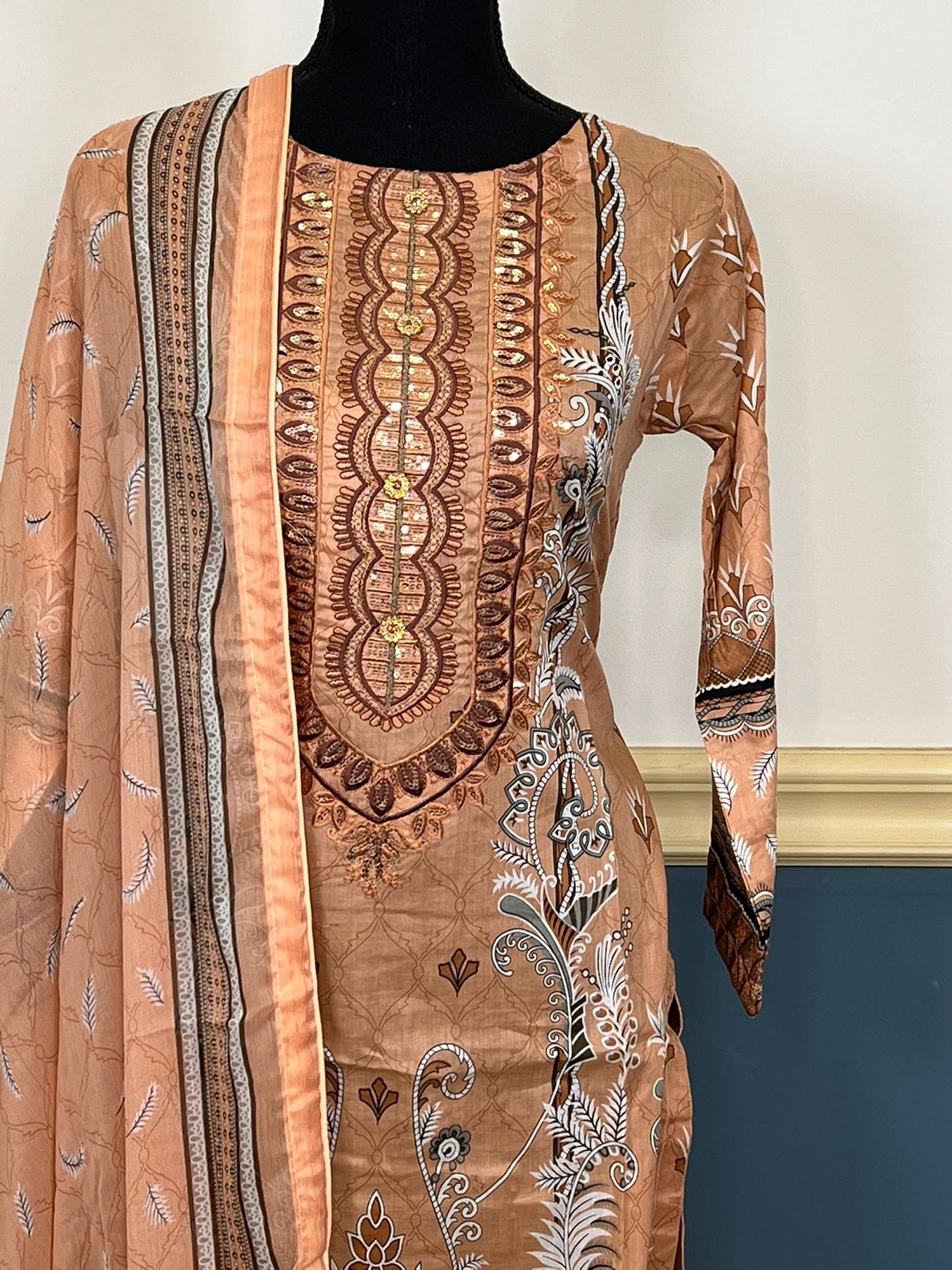 Pakistani Stitched Embroidered lawn Salwar kameez ready to ship