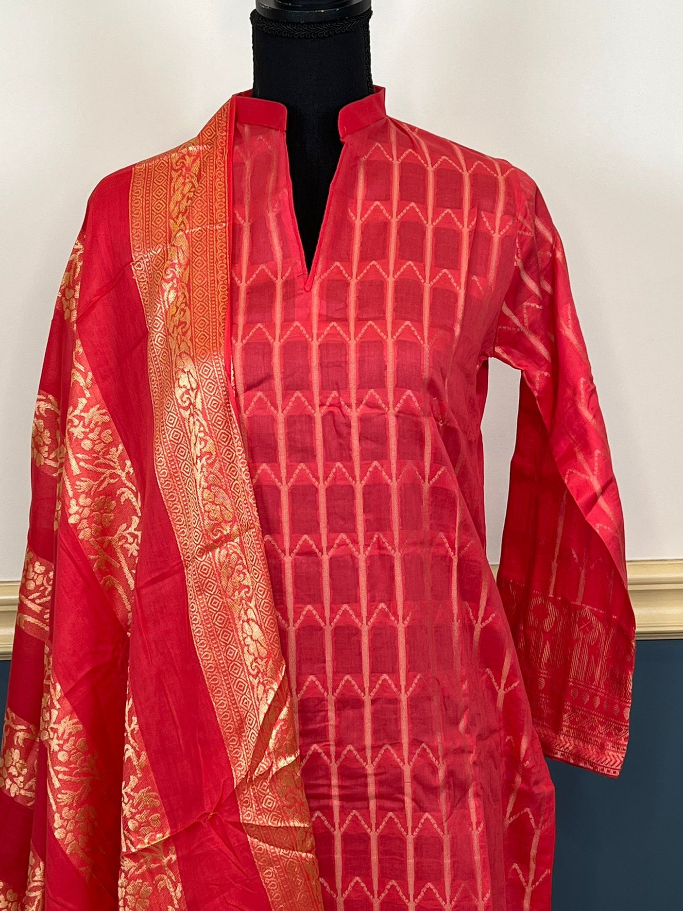 Pakistani Stitched Embroidered lawn Salwar kameez ready to ship