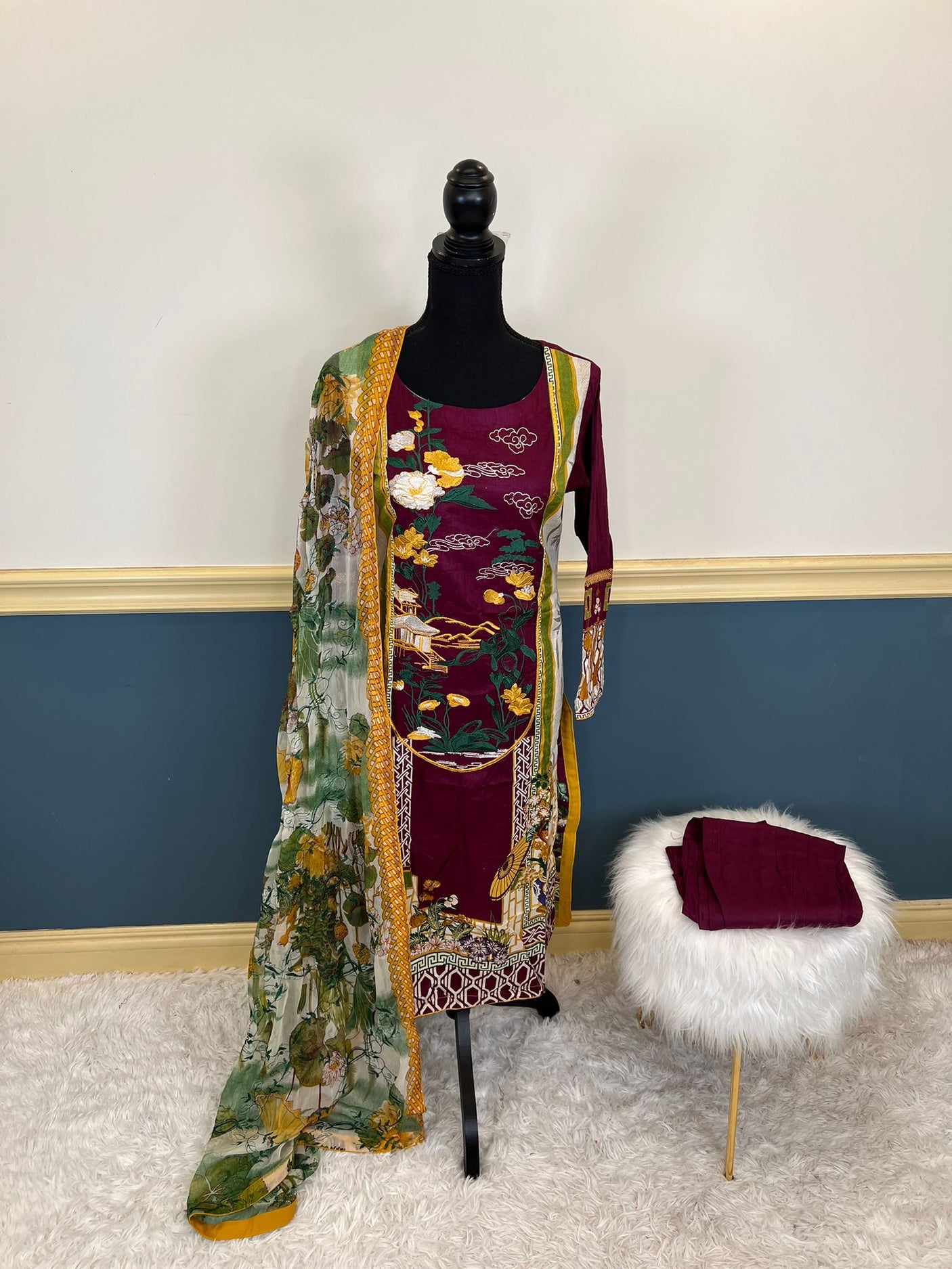 Pakistani Stitched Embroidered lawn Salwar kameez ready to ship