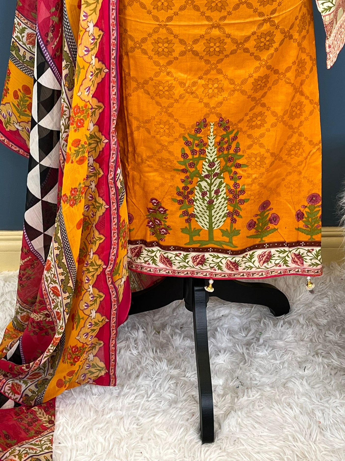 Pakistani Stitched Embroidered lawn Salwar kameez ready to ship