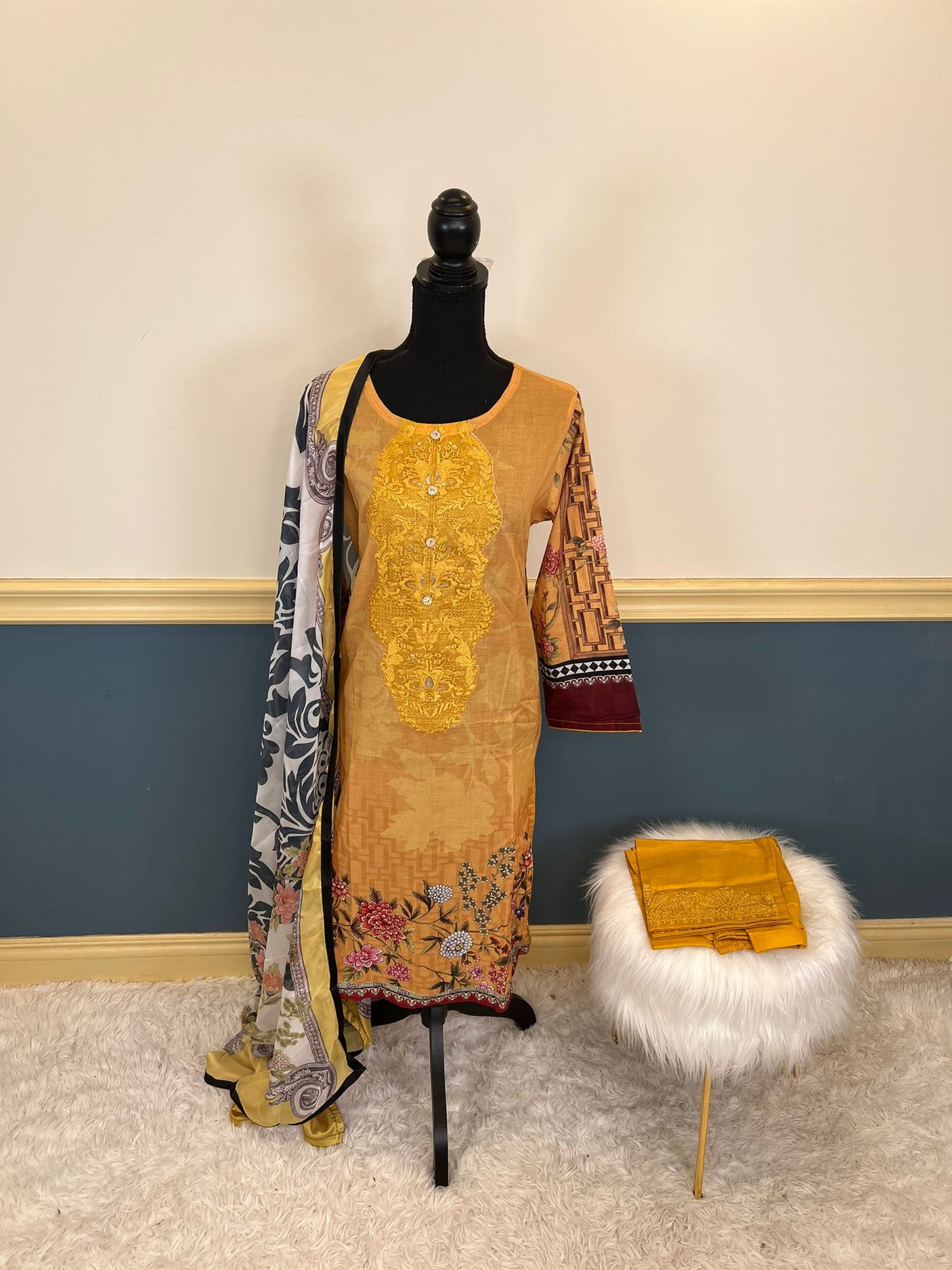 Pakistani Stitched Embroidered lawn Salwar kameez ready to ship