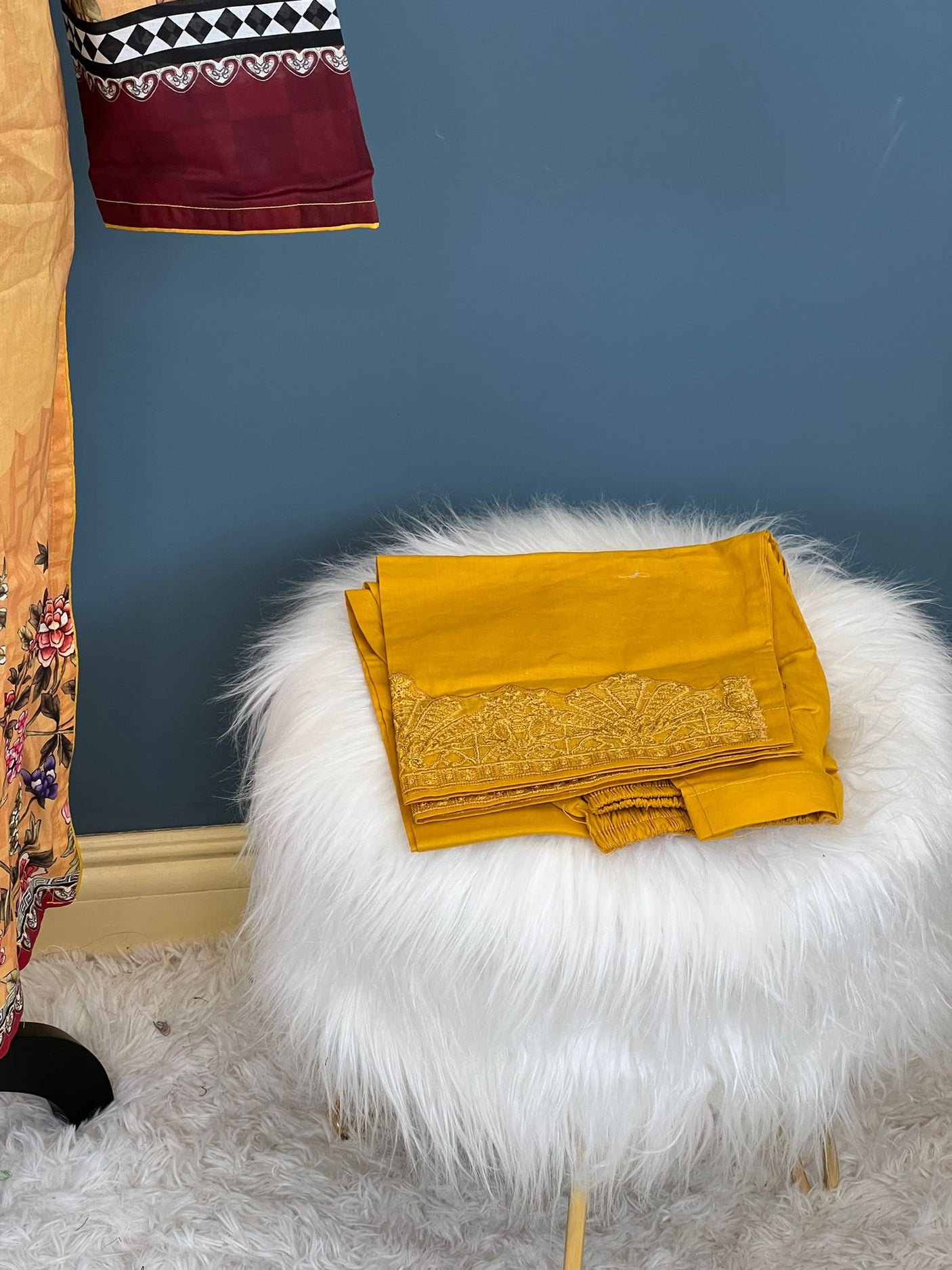 Pakistani Stitched Embroidered lawn Salwar kameez ready to ship