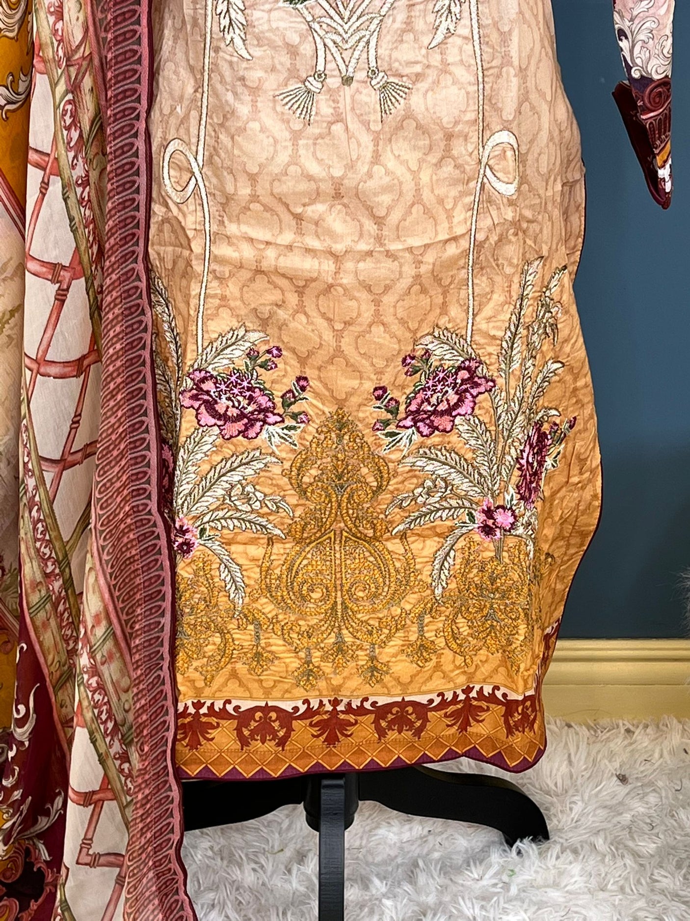 Pakistani Stitched Embroidered lawn Salwar kameez ready to ship