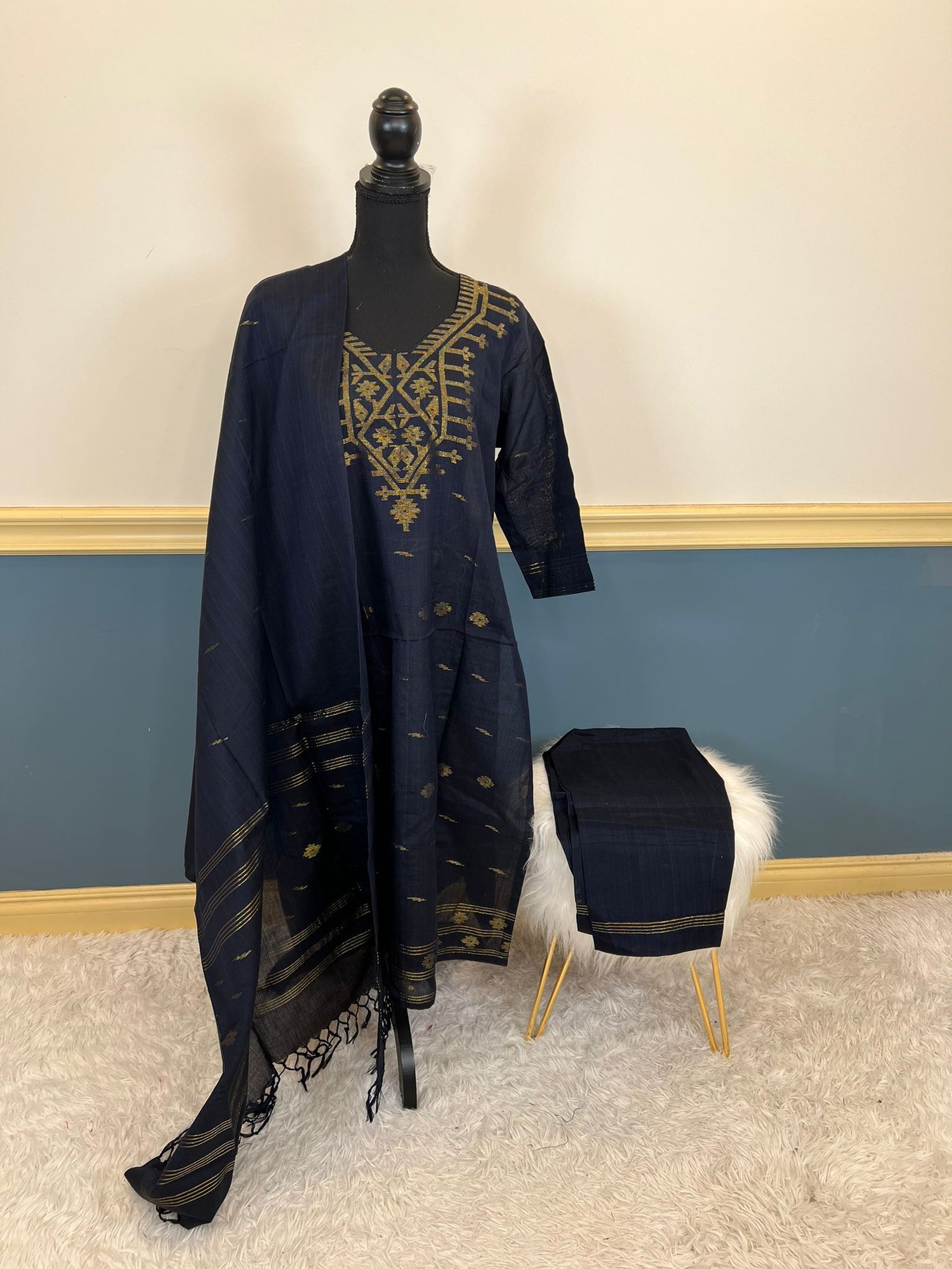 Bangladeshi Jamdani salwar kamiz