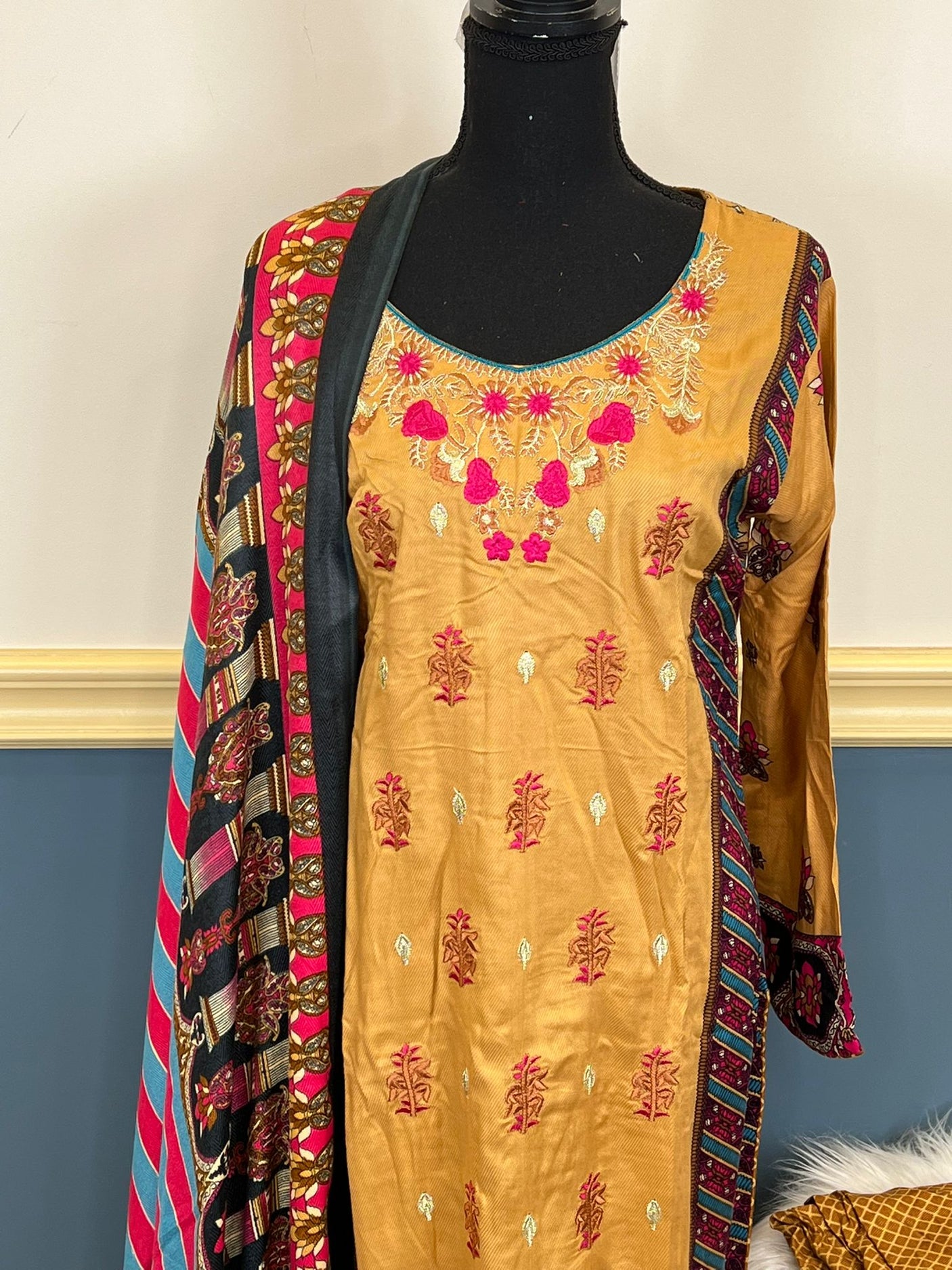 Pakistani linen Embroidered Salwar kameez Ready To Ship