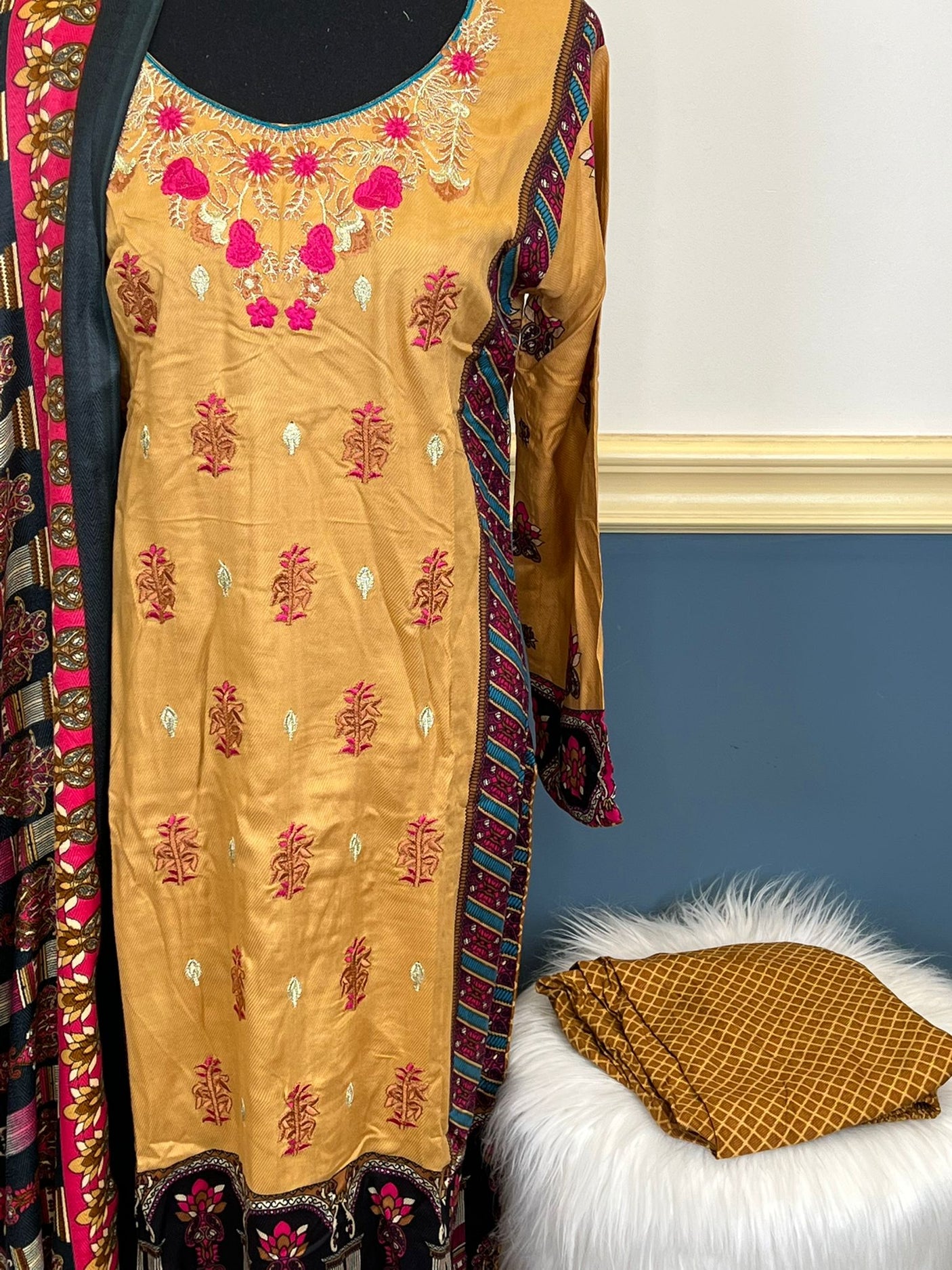 Pakistani linen Embroidered Salwar kameez Ready To Ship