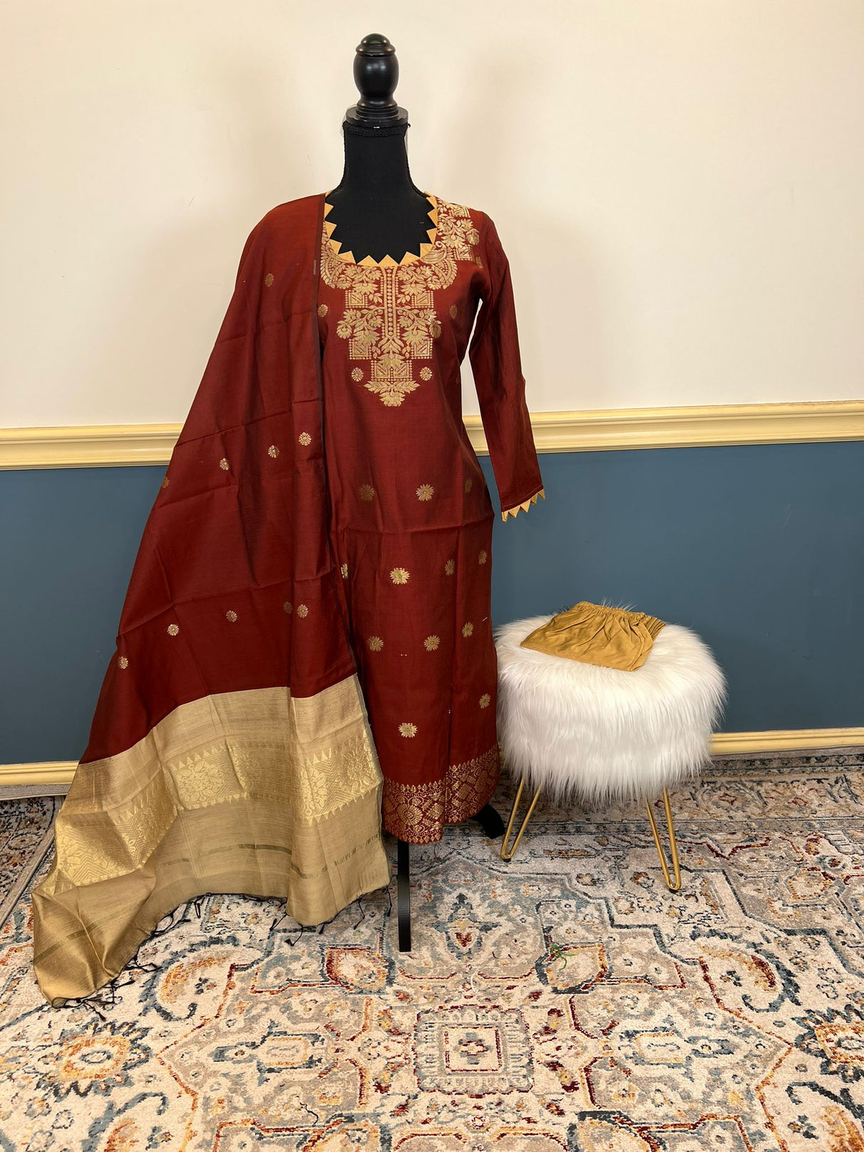 Bangladeshi Taant Jamdani Salwer Kamiz