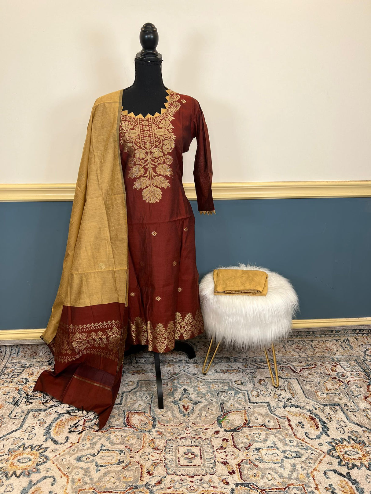 Bangladeshi Taant Jamdani Salwer Kamiz