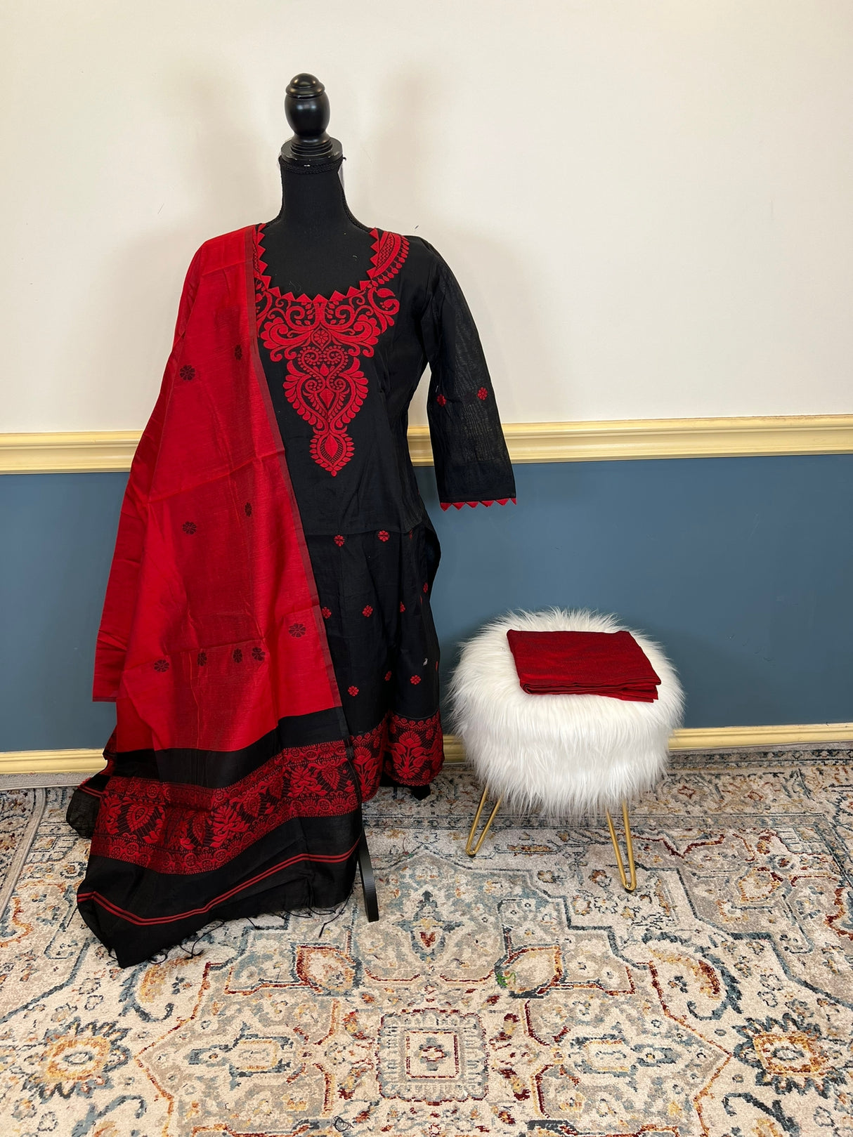 Bangladeshi Taant Jamdani Salwer Kamiz