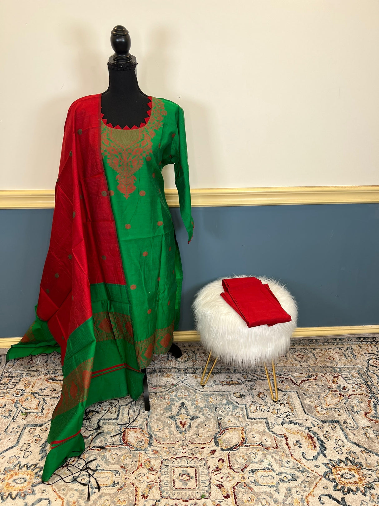 Bangladeshi Taant Jamdani Salwer Kamiz