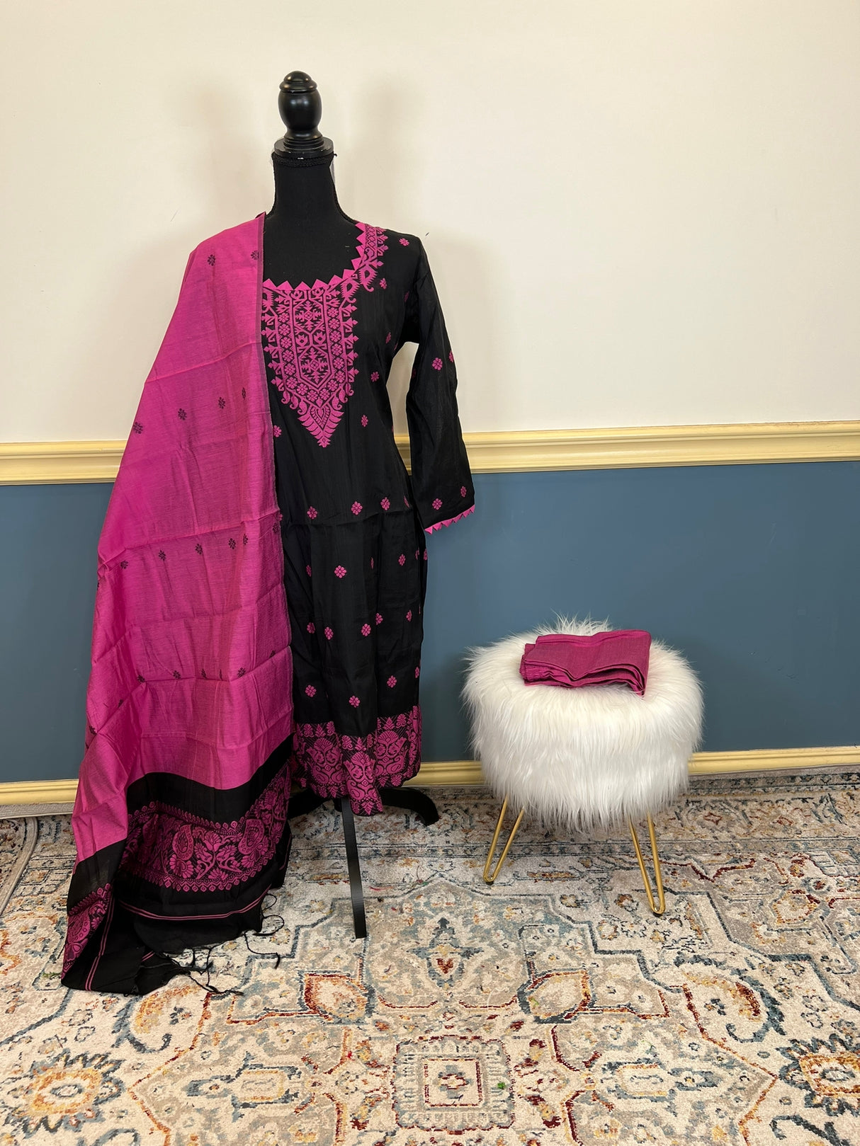 Bangladeshi Taant Jamdani Salwer Kamiz