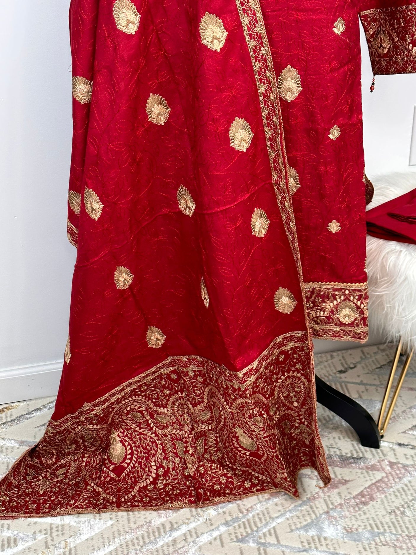 Pakistani Embroidered Luxury Lawn Ready To Ship