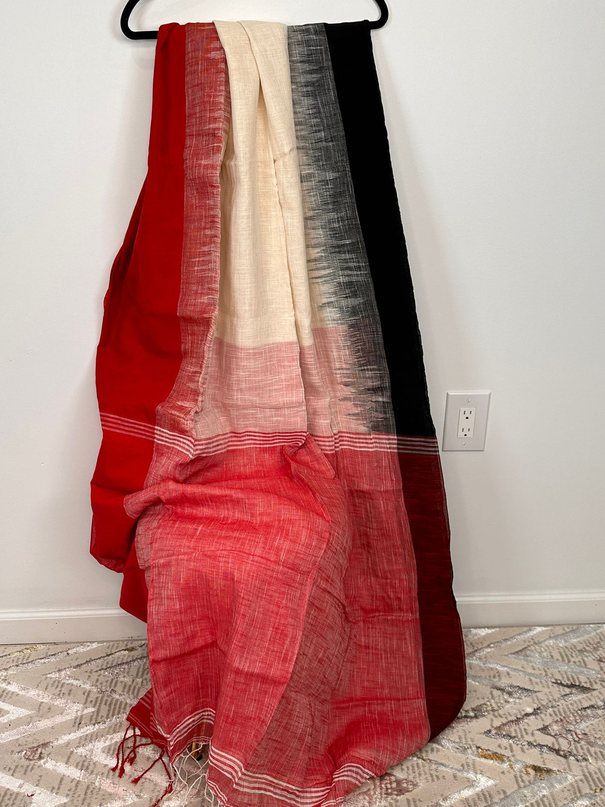 Handloom saree with running blouse