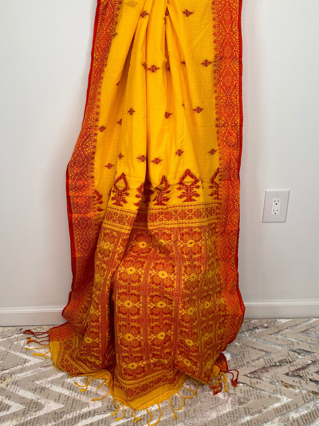 Handloom Baluchari saree with running blouse