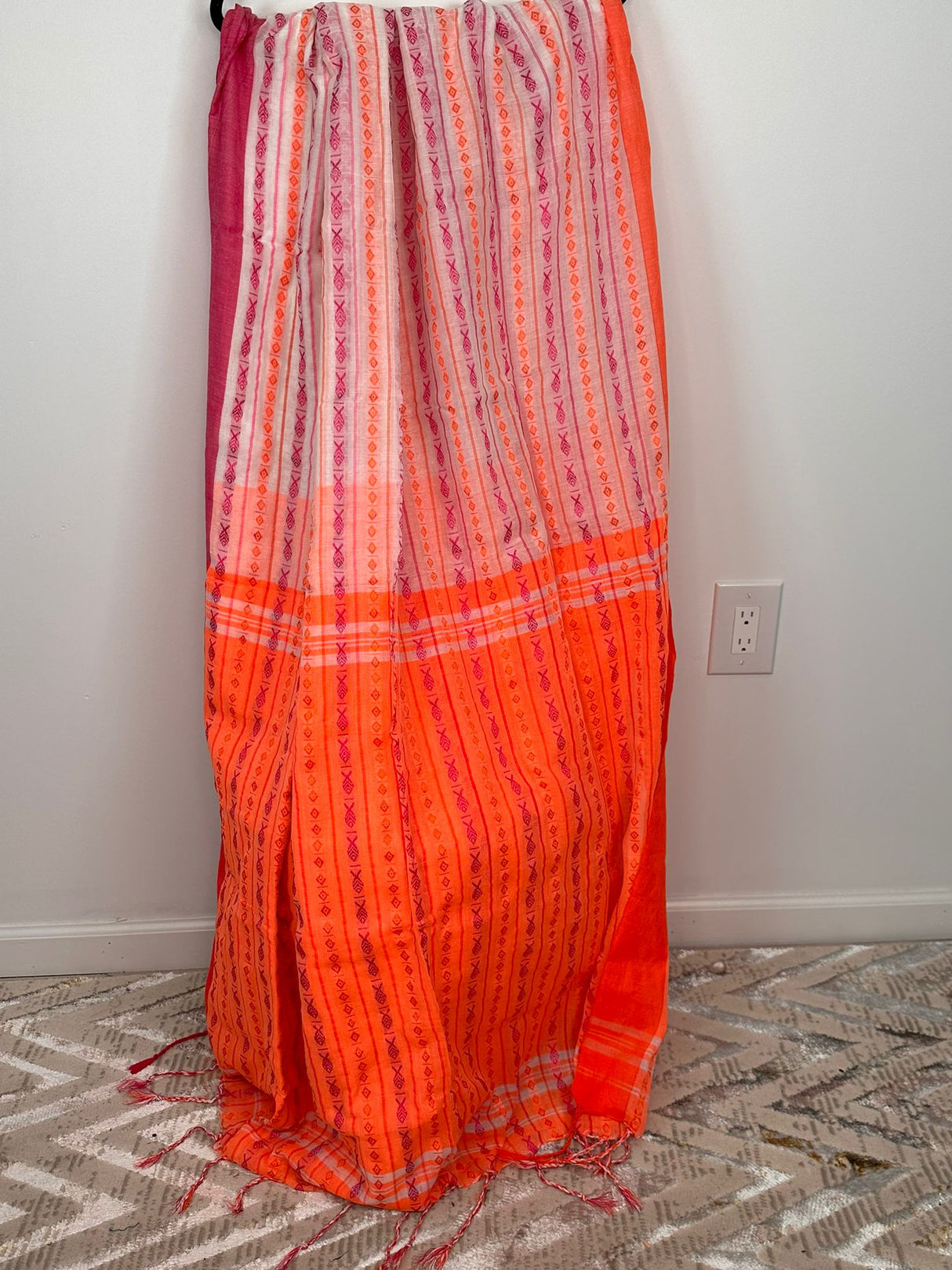 Handloom linen saree with running blouse