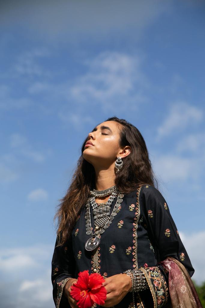 Qalamkar Luxury Lawn 2020-100% Original Guaranteed