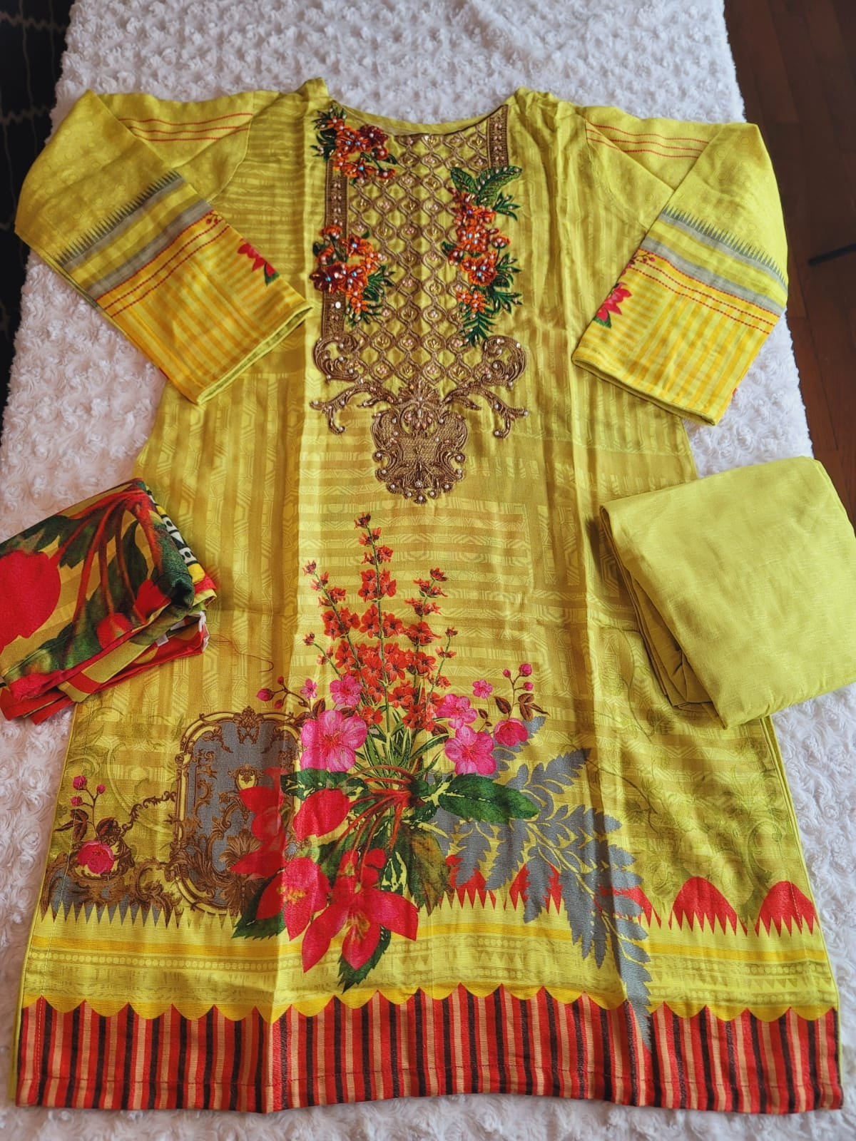 Pakistani Linen Embroidered Salwar kameez Ready To Ship