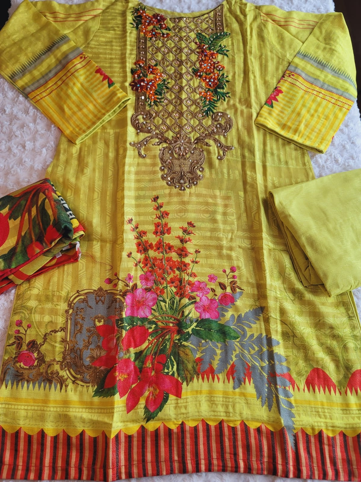 Pakistani Linen Embroidered Salwar kameez Ready To Ship