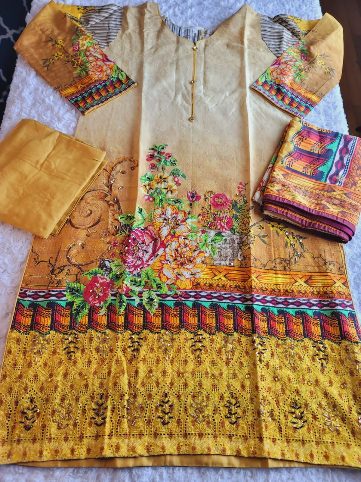 Pakistani linen Embroidered Salwar kameez Ready To Ship