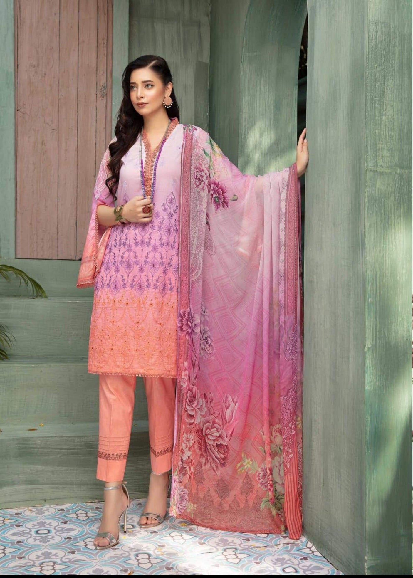 Mahees by Riaz Arts chikankari lawn 2020-100% Original Guarantee