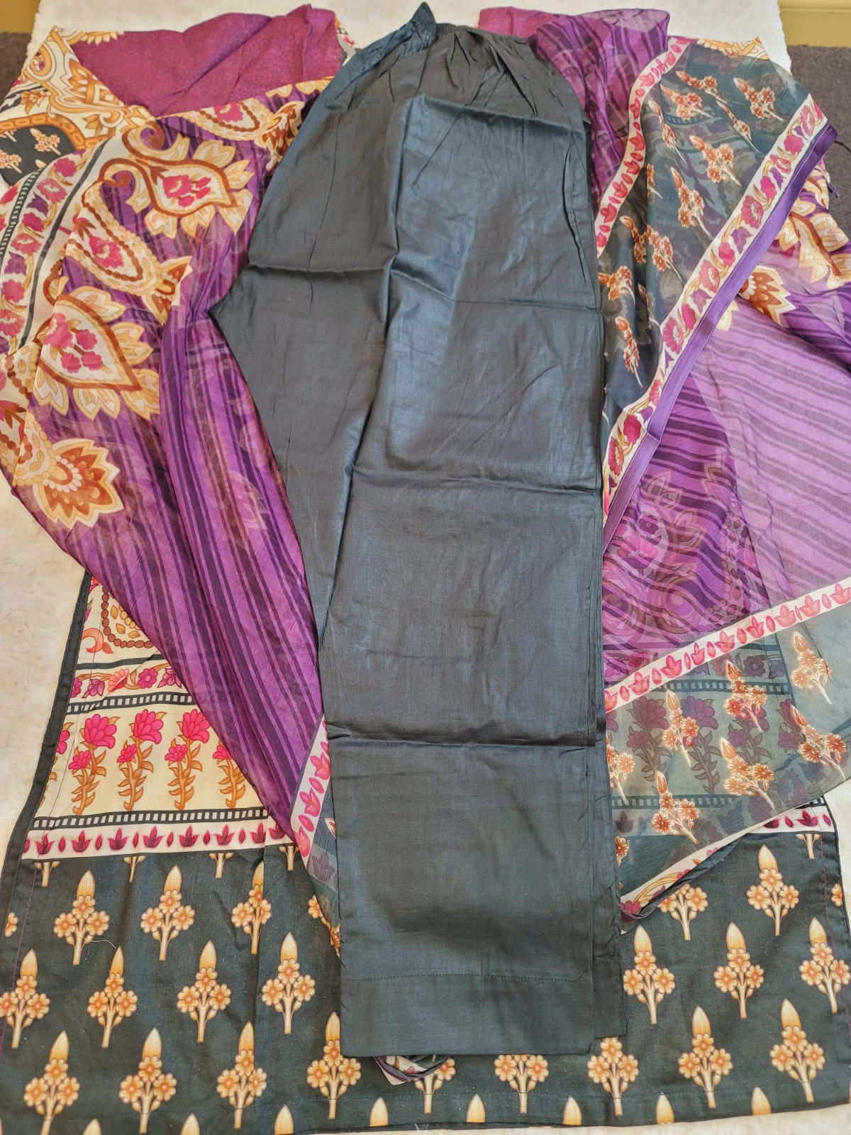 Pakistani lawn Embroidered Salwar kameez with Chiffon Dupatta Ready To Ship