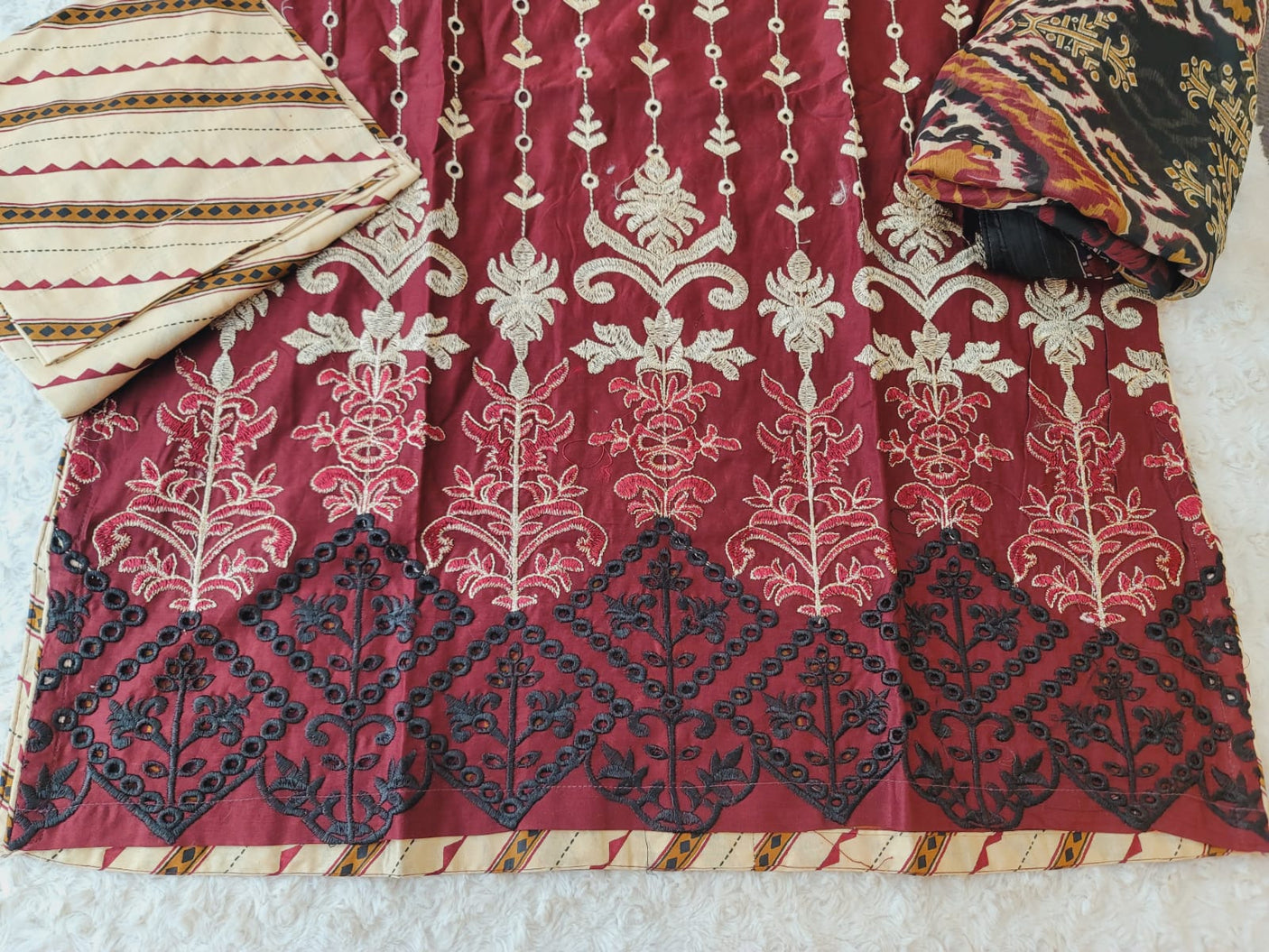 Pakistani stitched lawn Embroidered Salwar kameez ready to ship