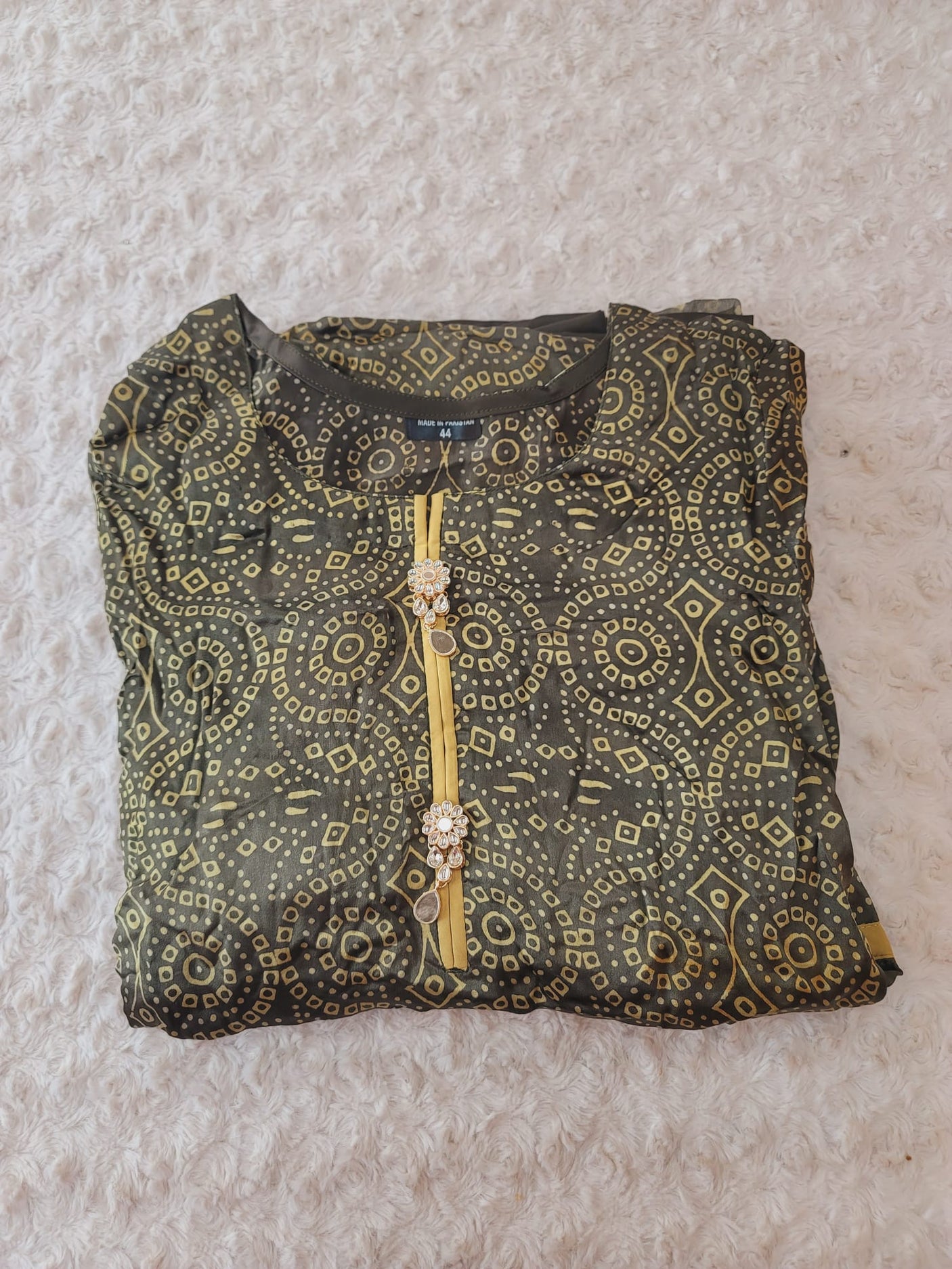 Pakistani Raw Silk Kamiz With Pure Chiffon Duppata Collection 2021 -100% Original Guaranteed