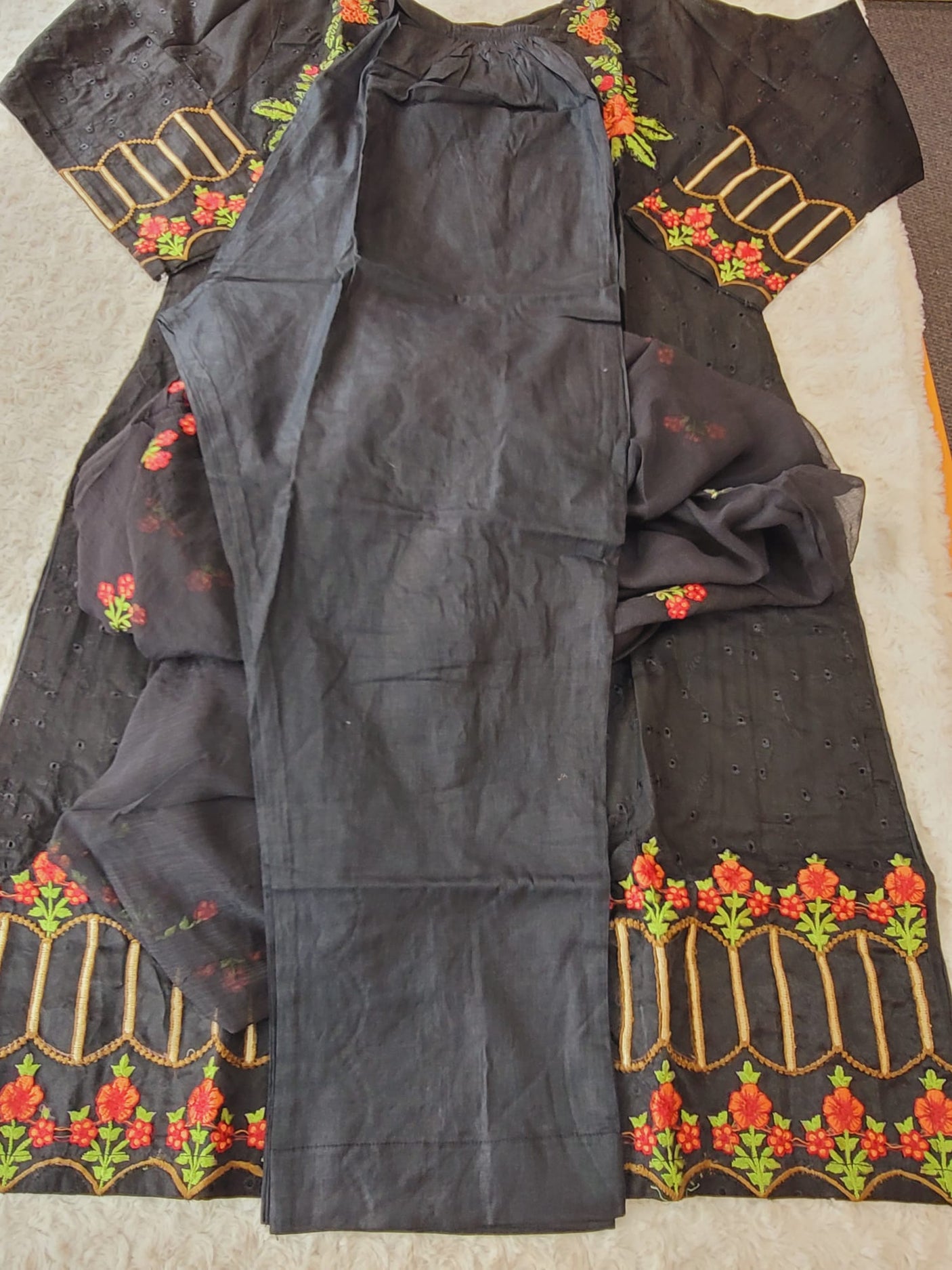 Pakistani stitched lawn Embroidered Salwar kameez ready to ship