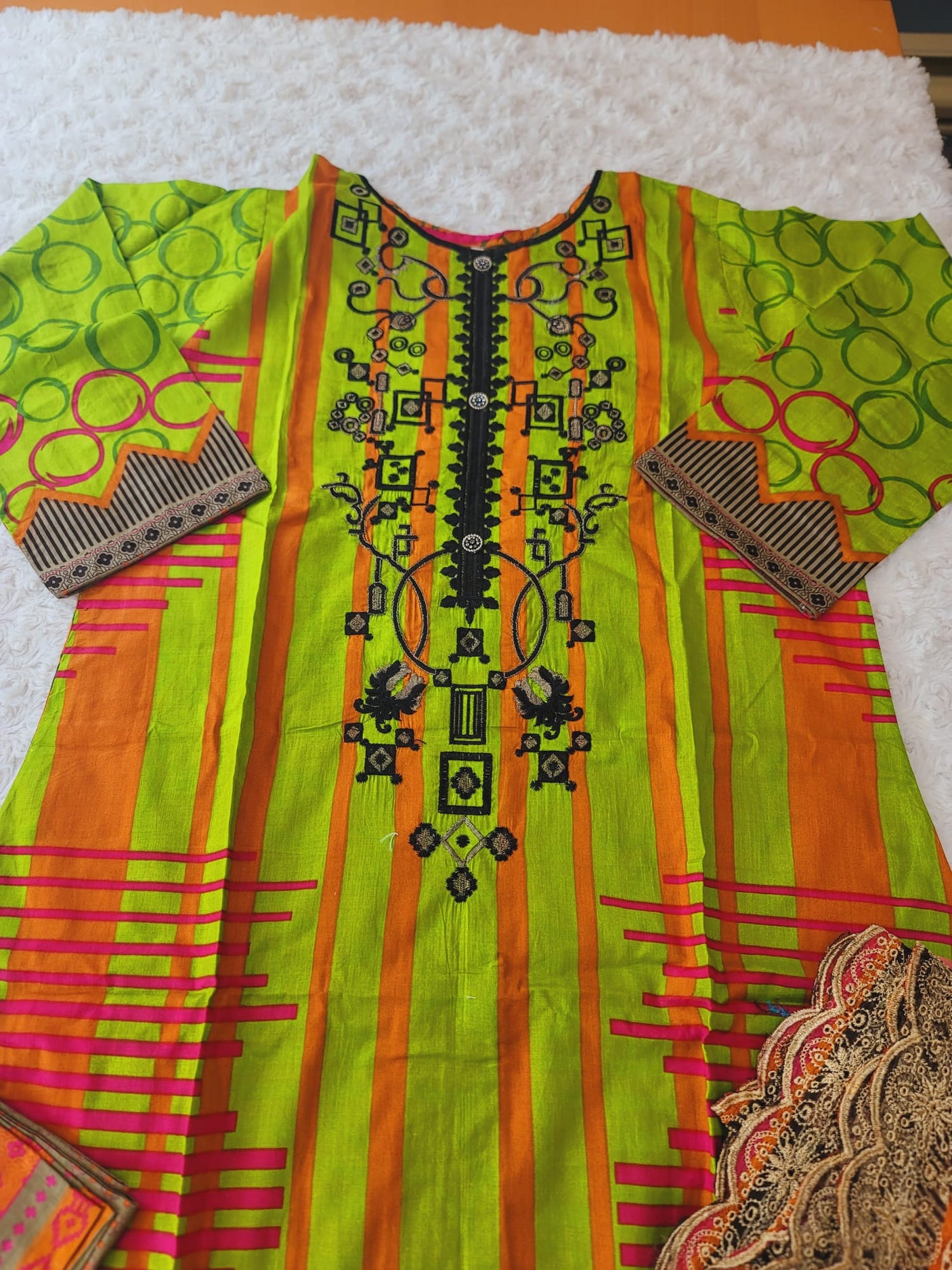 Pakistani Stitched lawn Embroidered Salwar kameez ready to ship