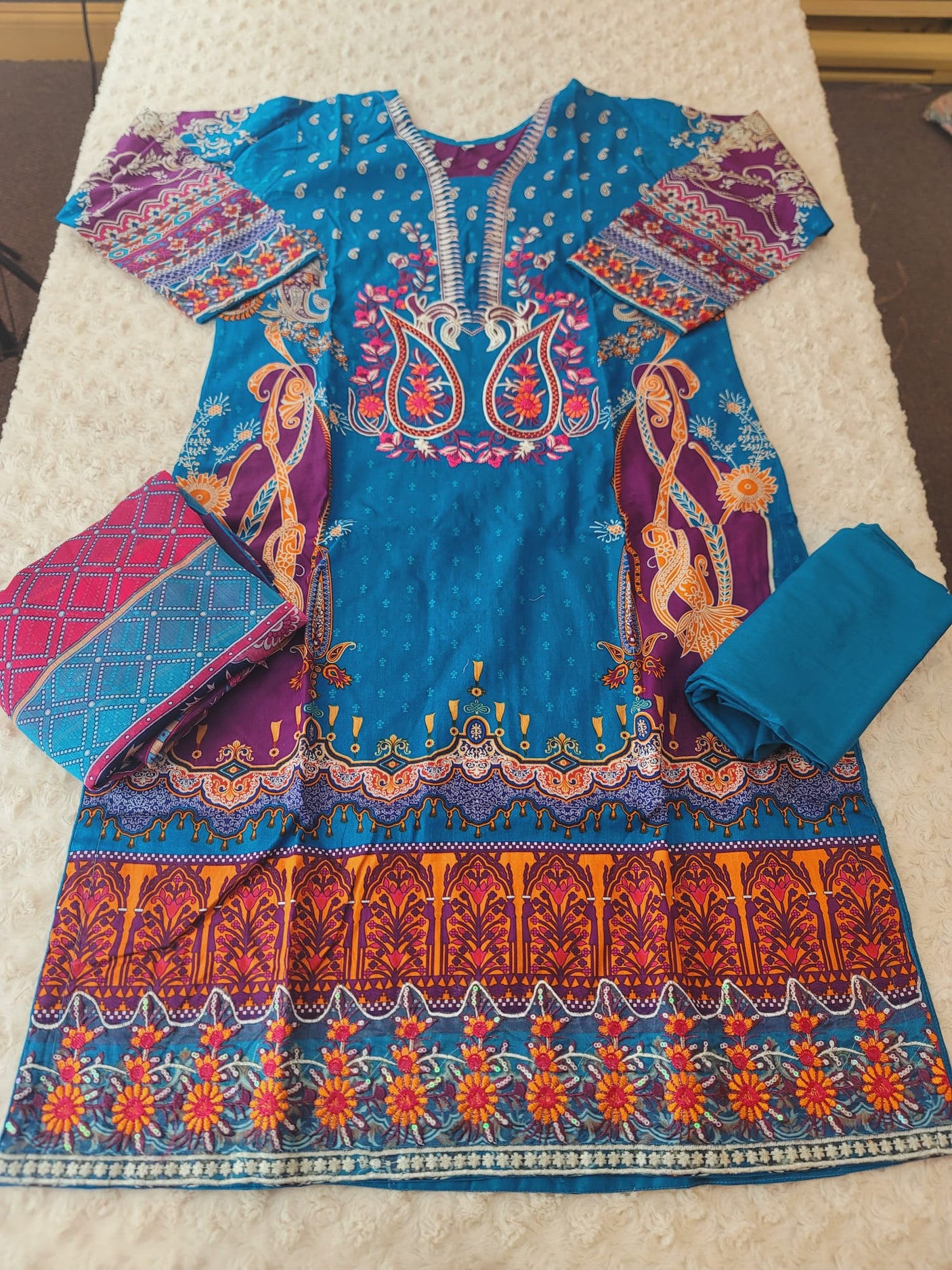 Pakistani Stitched lawn Embroidered Salwar kameez ready to ship