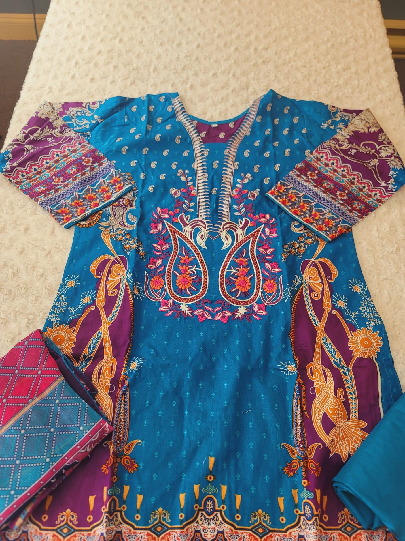 Pakistani Stitched lawn Embroidered Salwar kameez ready to ship