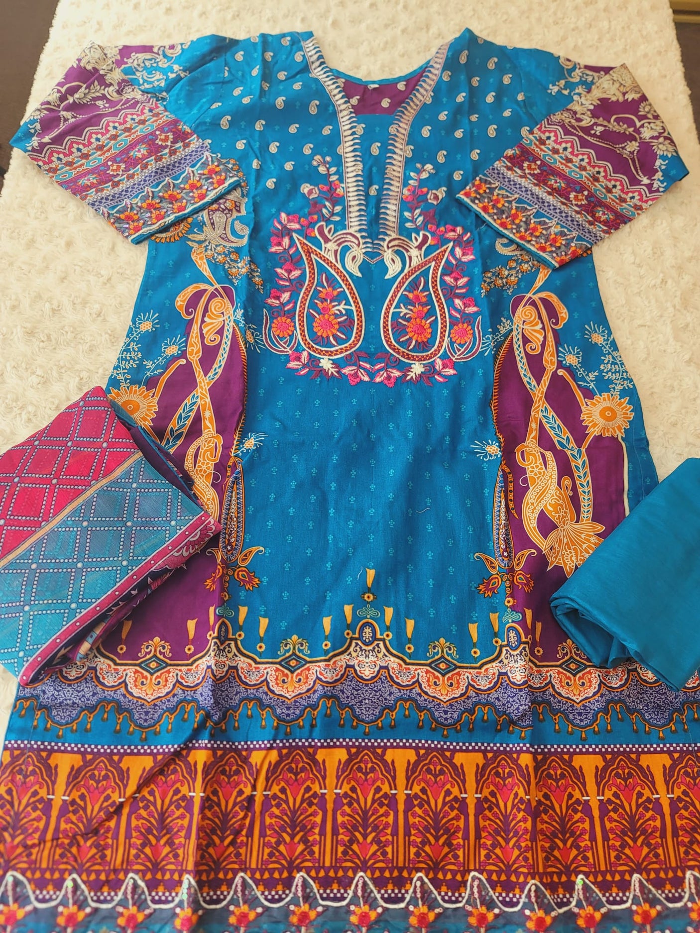 Pakistani Stitched lawn Embroidered Salwar kameez ready to ship