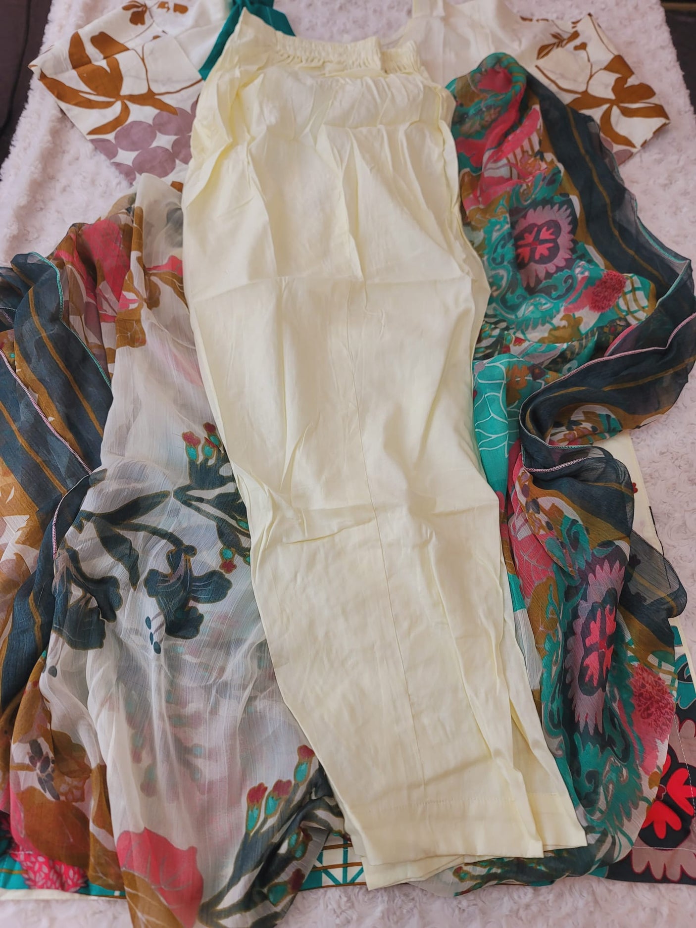 Pakistani Stitched Embroidered Lawn Salwar kameez ready to ship