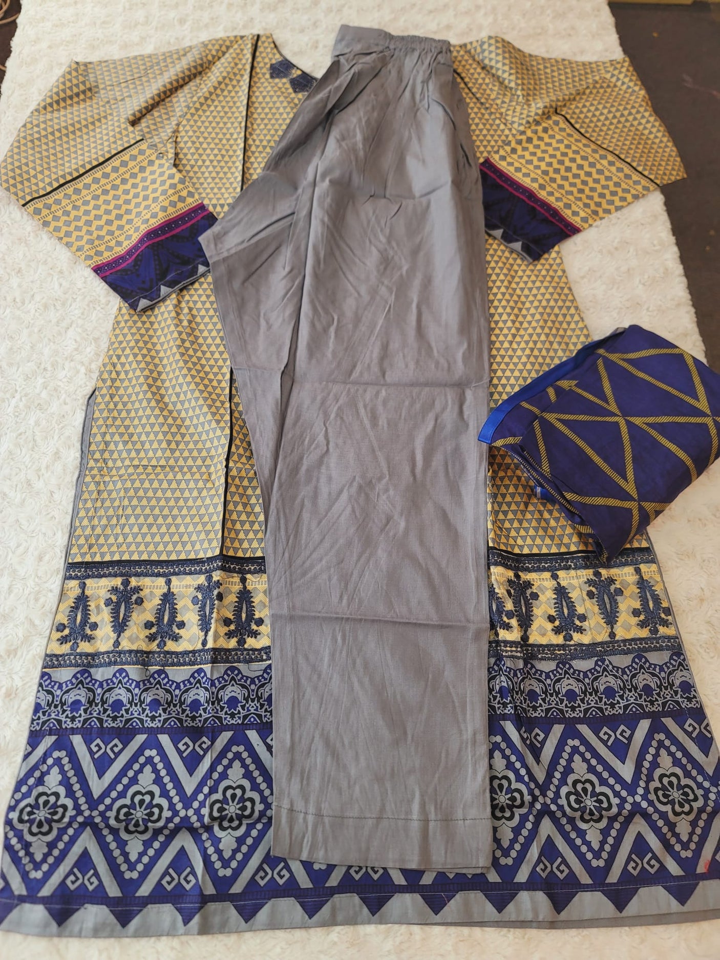 Pakistani Stitched lawn Embroidered Salwar kameez ready to ship