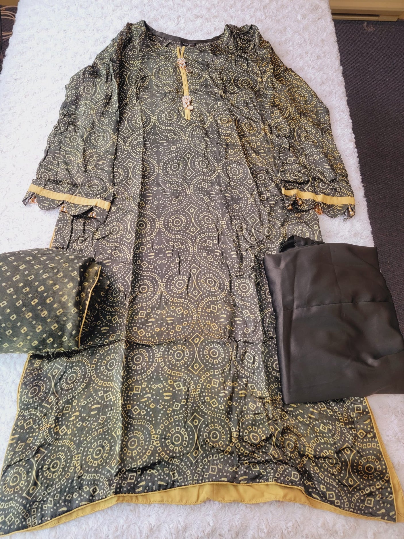 Pakistani Raw Silk Kamiz With Pure Chiffon Duppata Collection 2021 -100% Original Guaranteed