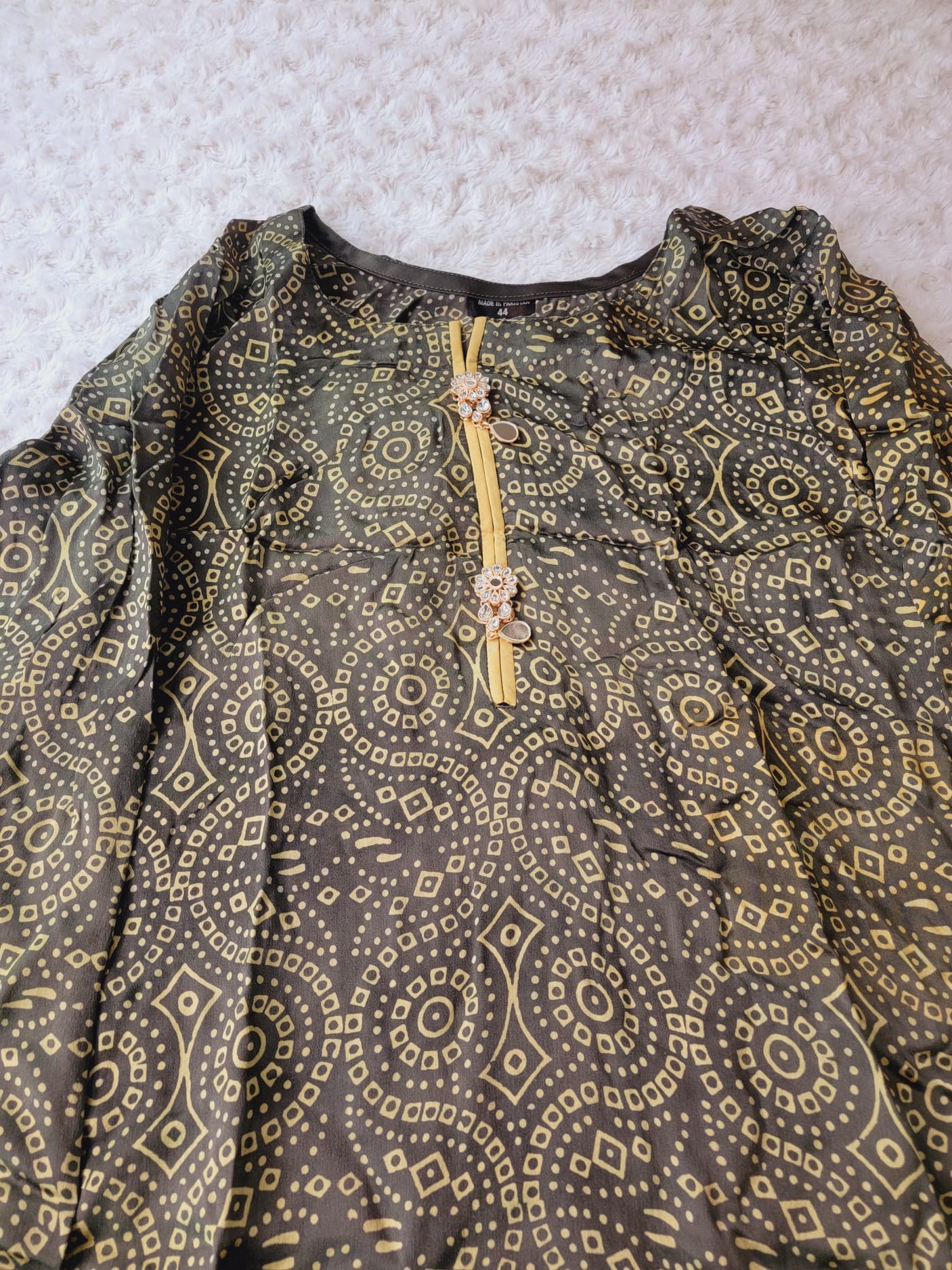 Pakistani Raw Silk Kamiz With Pure Chiffon Duppata Collection 2021 -100% Original Guaranteed