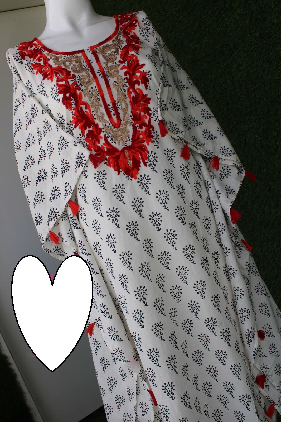 Beautiful cotton printed stitched kaftan with thread embroidery on front n back Paired with cotton stitched pant with crochet lace