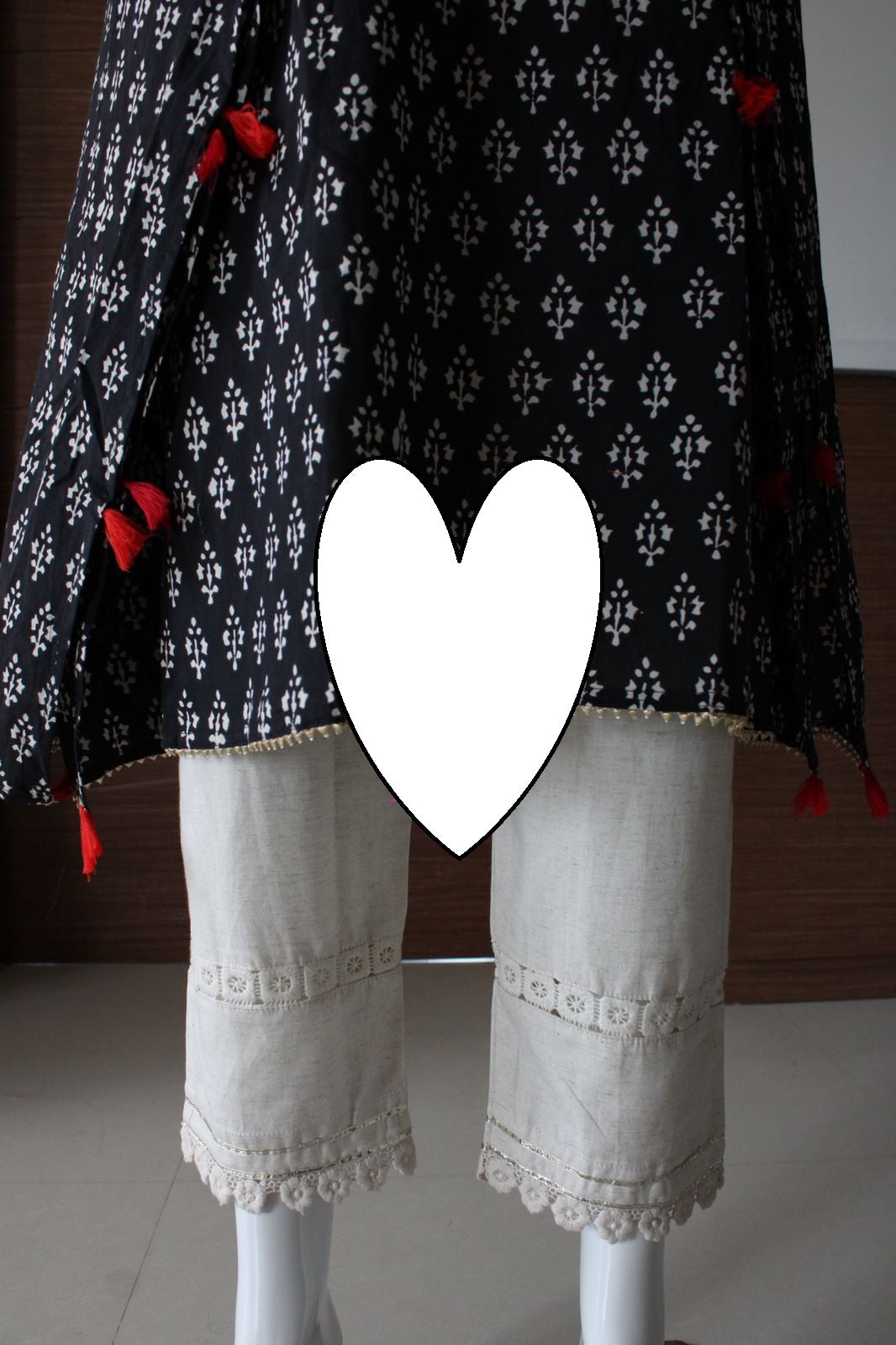 Beautiful cotton printed stitched kaftan with thread embroidery on front n back Paired with cotton stitched pant with crochet lace