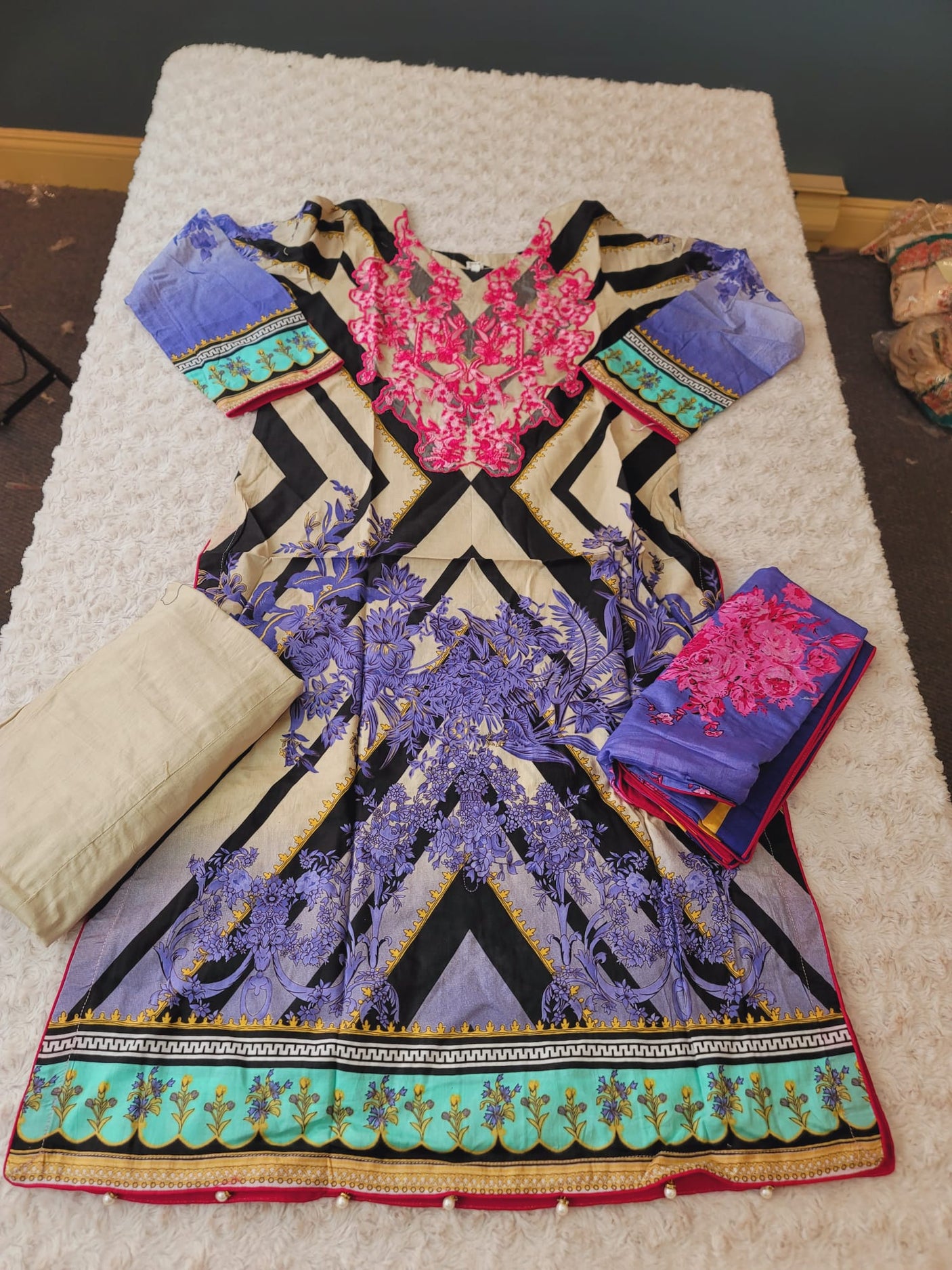 Pakistani Stitched lawn Embroidered Salwar kameez ready to ship