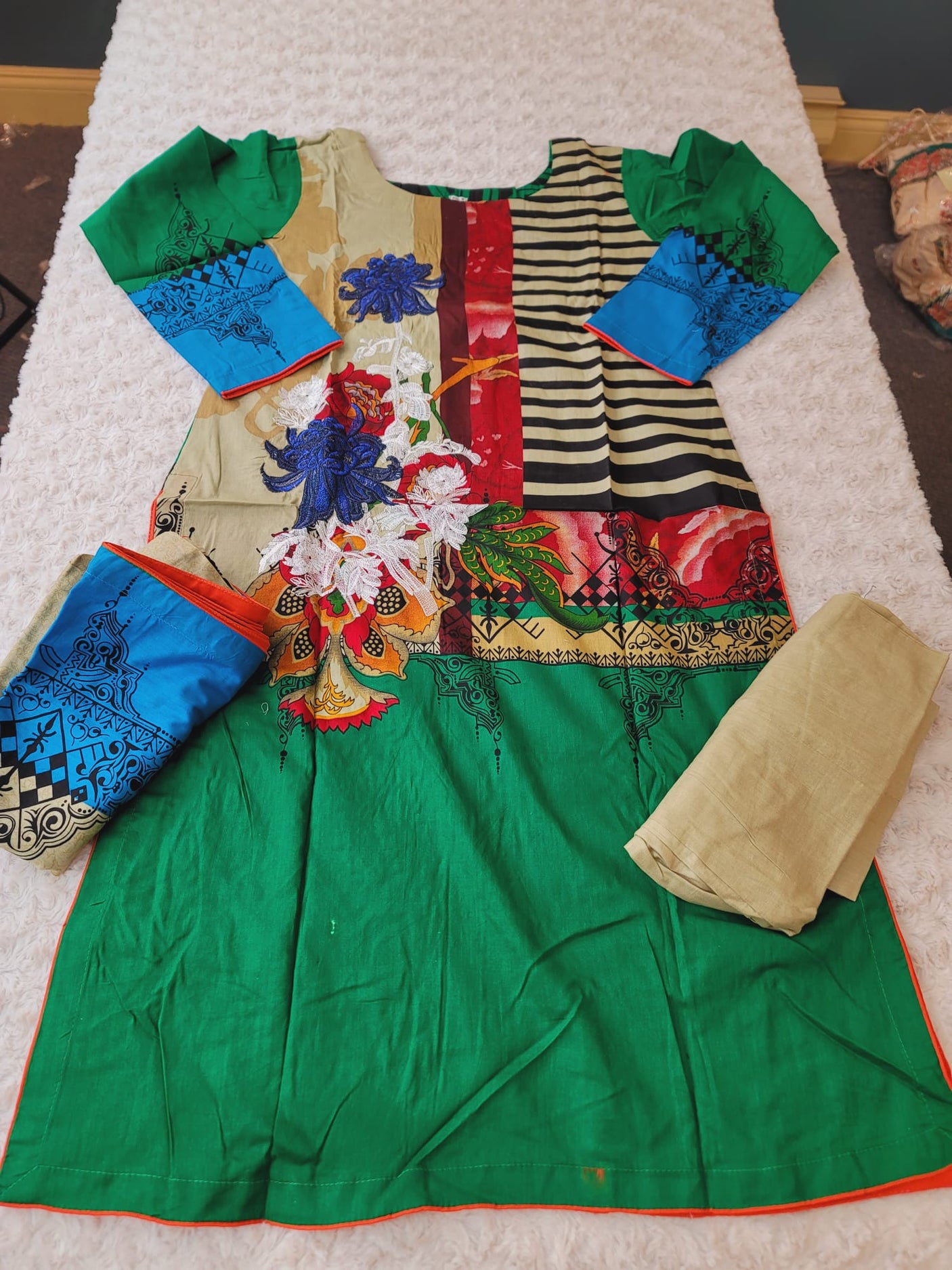 Pakistani Stitched lawn Embroidered Salwar kameez ready to ship