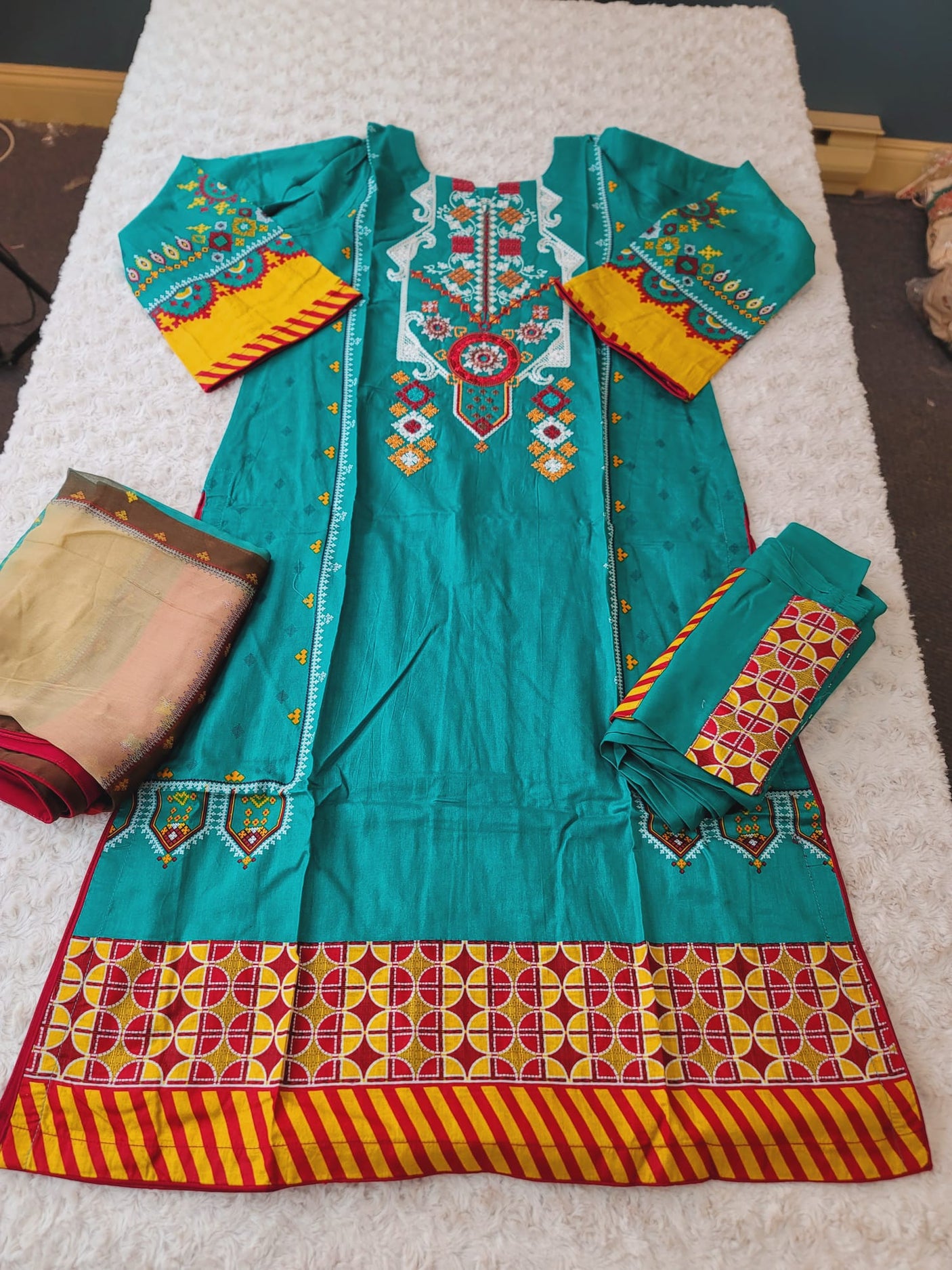 Pakistani Stitched lawn Embroidered Salwar kameez ready to ship