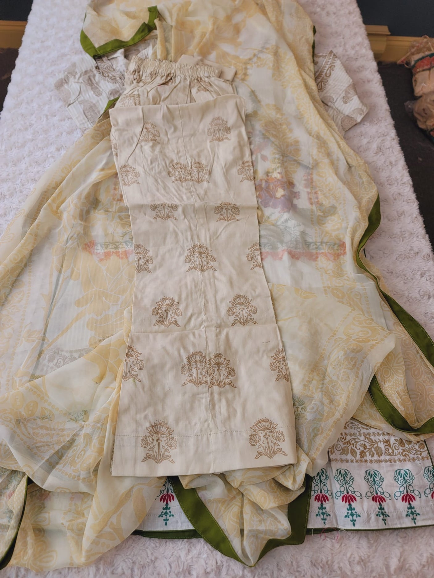 Pakistani lawn Embroidered Salwar kameez Ready To Ship