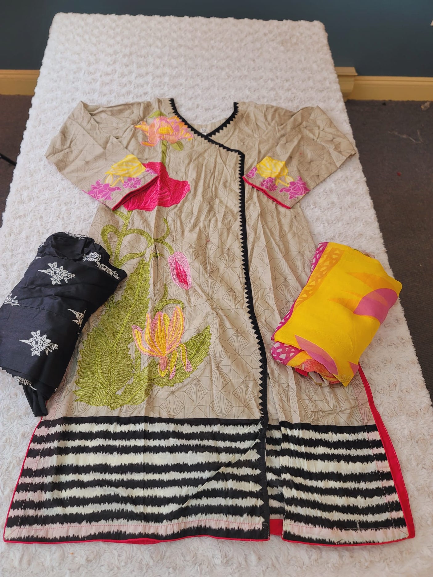 Pakistani lawn Embroidered Salwar kameez Ready To Ship