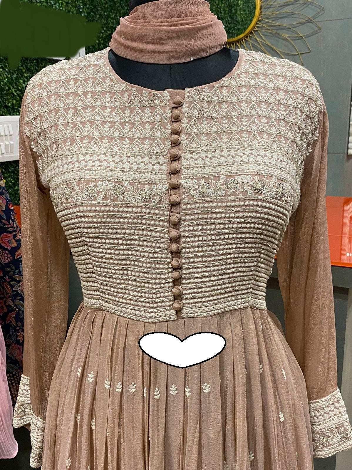 Pure Chinon kurta With Attached Lining And Beautiful Thread Embroidery With Cutdana Sequence And Pearl Work Front And Back💐Pure Chiffon Full Size Dupatta With Four Side Gotta Border💐With Sequence Highlights💐